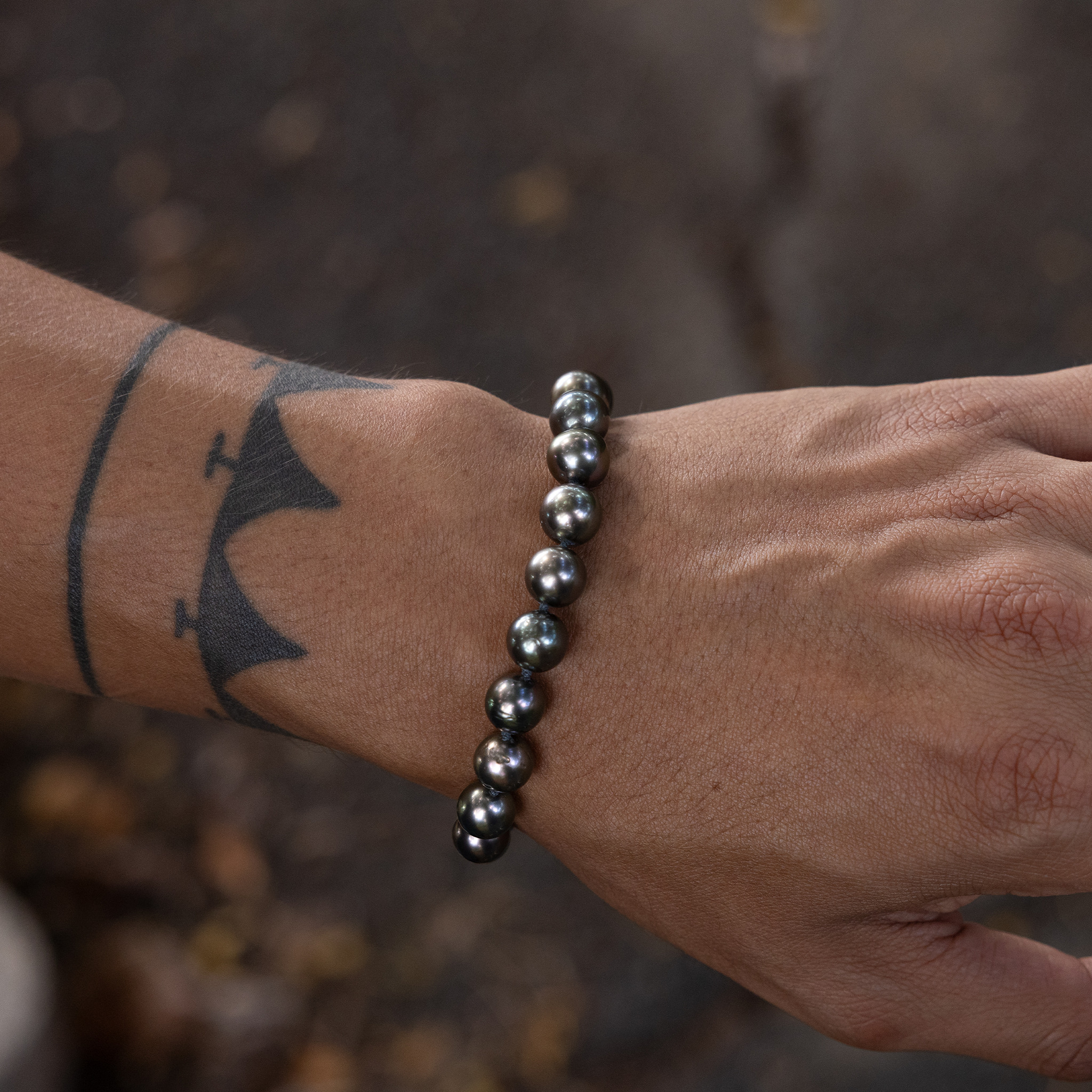 8" Tahitian Black Pearl Bracelet in White Gold - 9-10mm