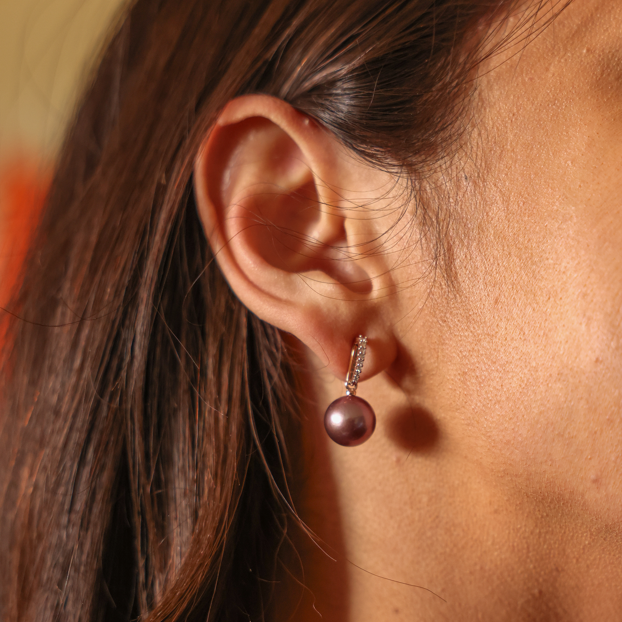 Lila Süßwasserperlen-Ohrringe in Roségold mit Diamanten – 11–12 mm