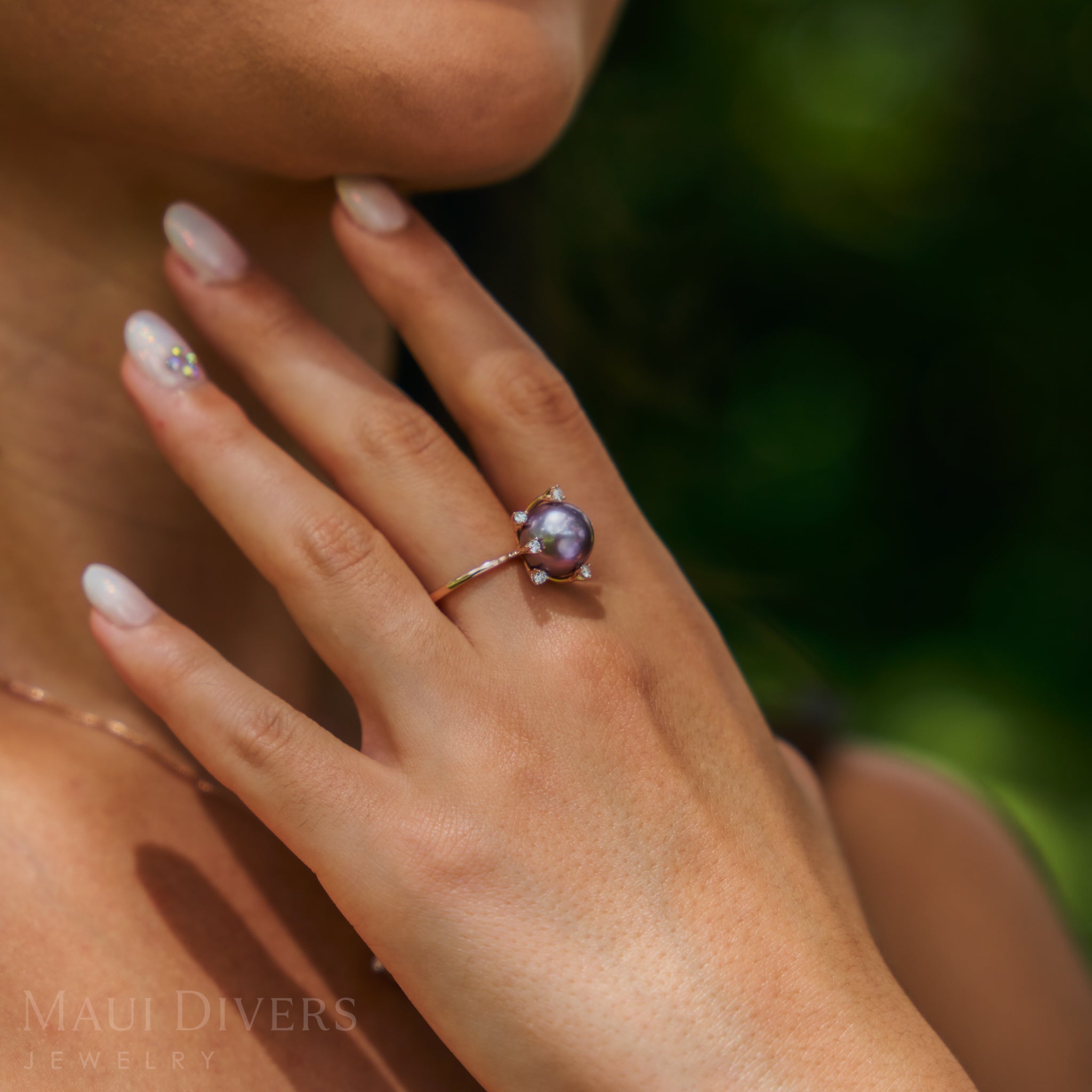 Diamondsとローズゴールドのプロテアライラック淡水パールリング - 10-11mm