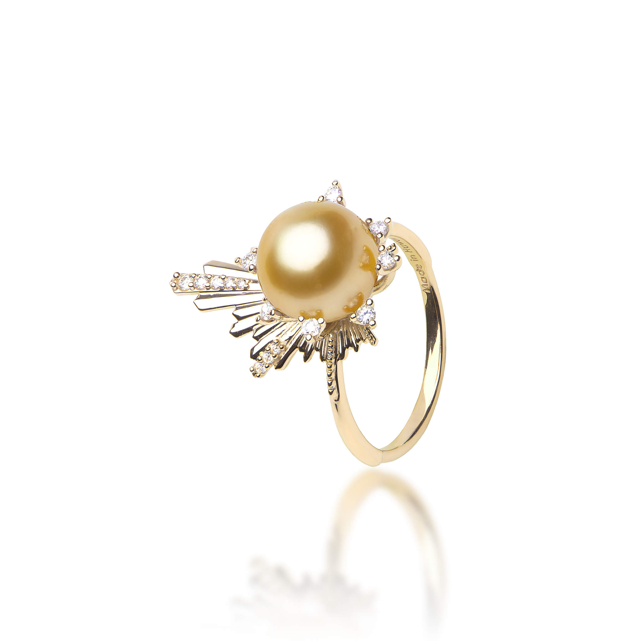 E Hoʻāla South Sea Gold Pearl Ring in Gold with Diamonds - 21mm