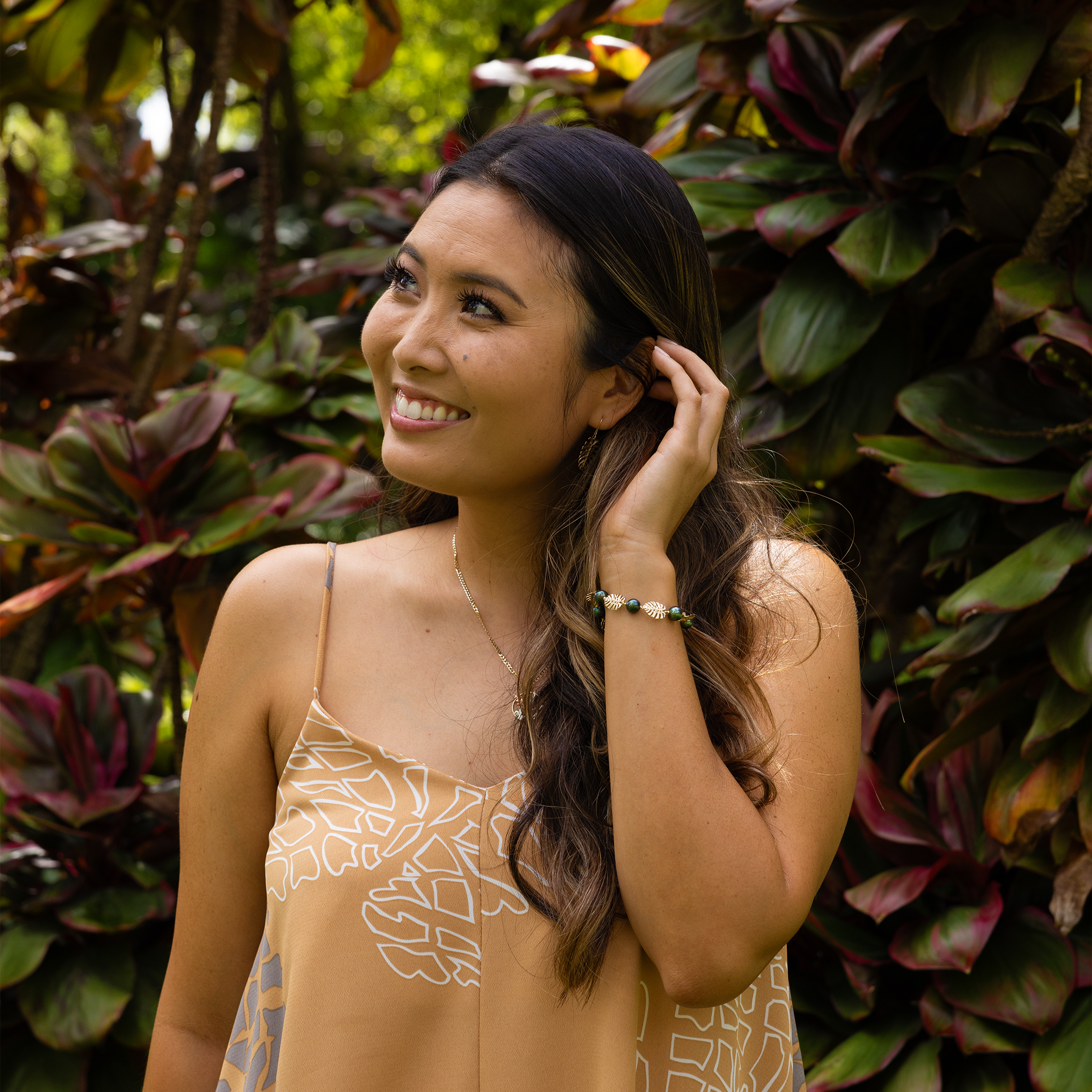 7.5-8.5 "調整可能なモンステラタヒチアンブラックパールブレスレットの金-8-9mm