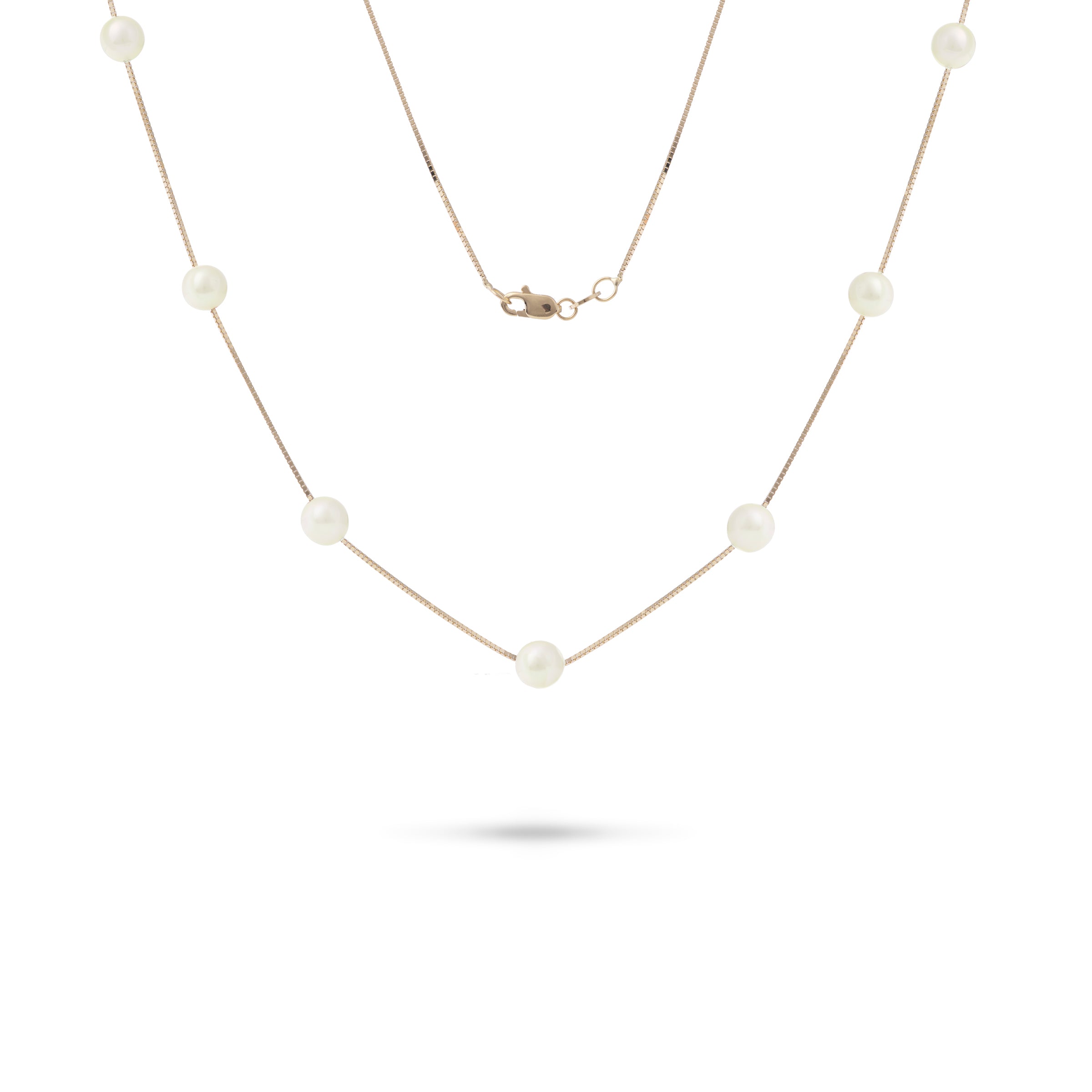 18" Freshwater White Pearl Necklace in Gold - 5-6mm