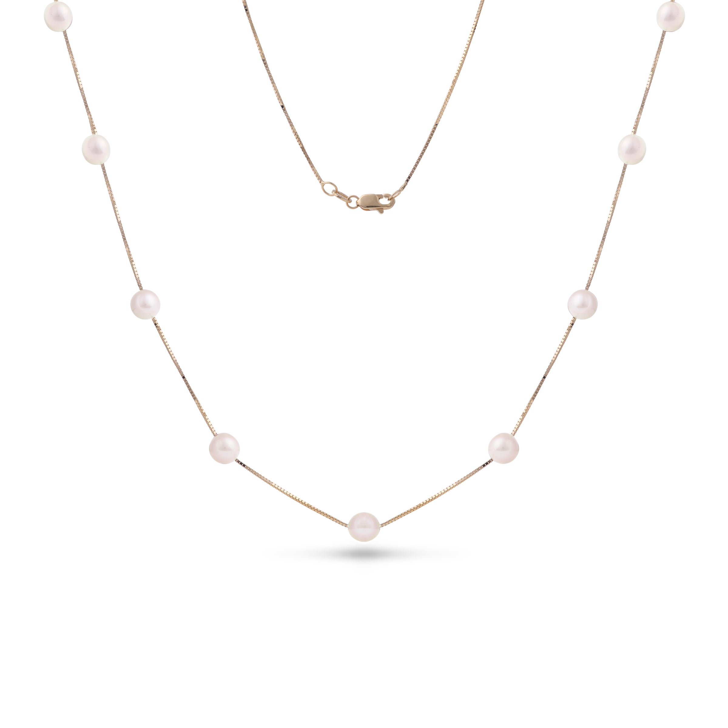 18" Freshwater White Pearl Necklace in Gold - 5-6mm