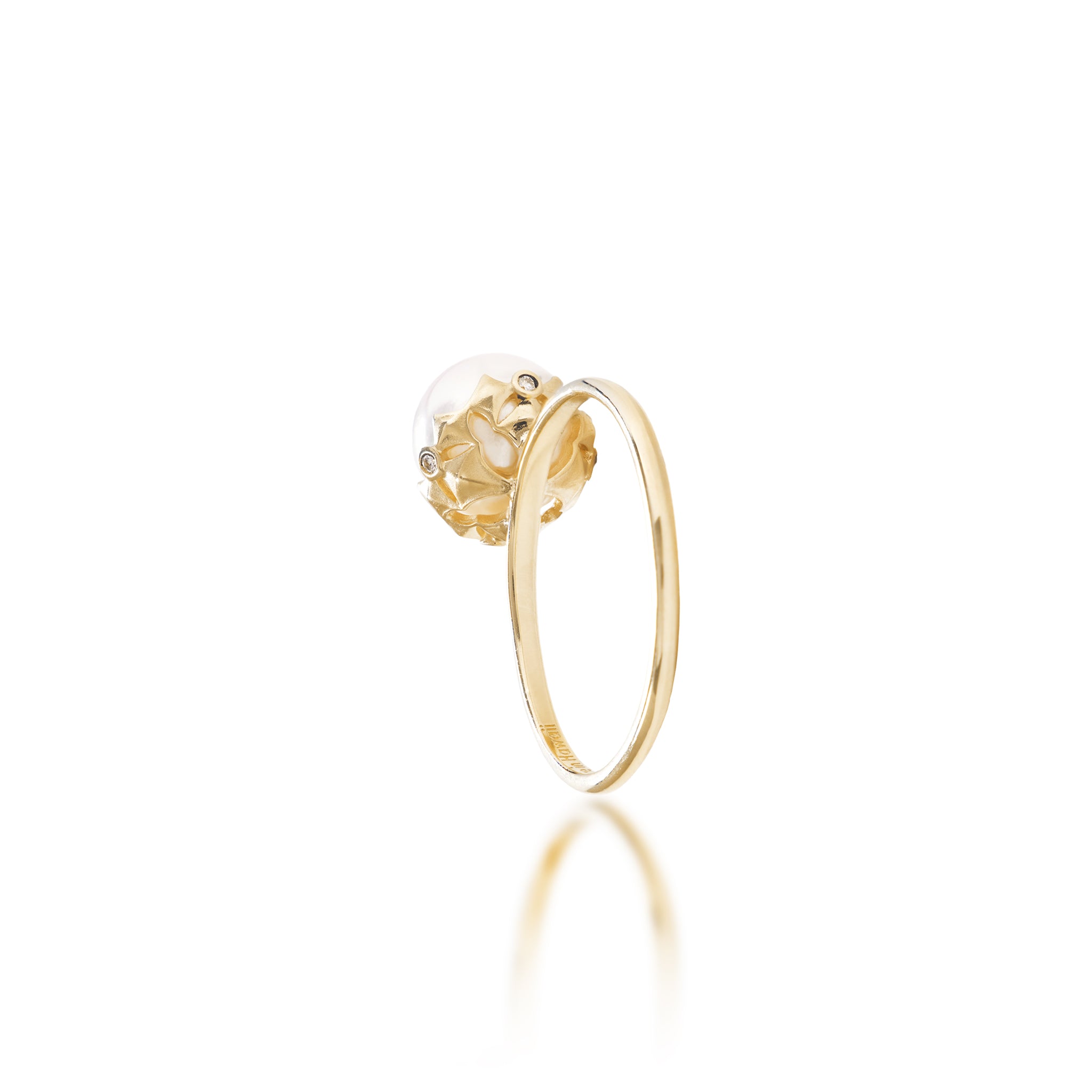 Hawaiian Quilted Star Akoya White Pearl Ring in Gold with Diamonds - 8mm