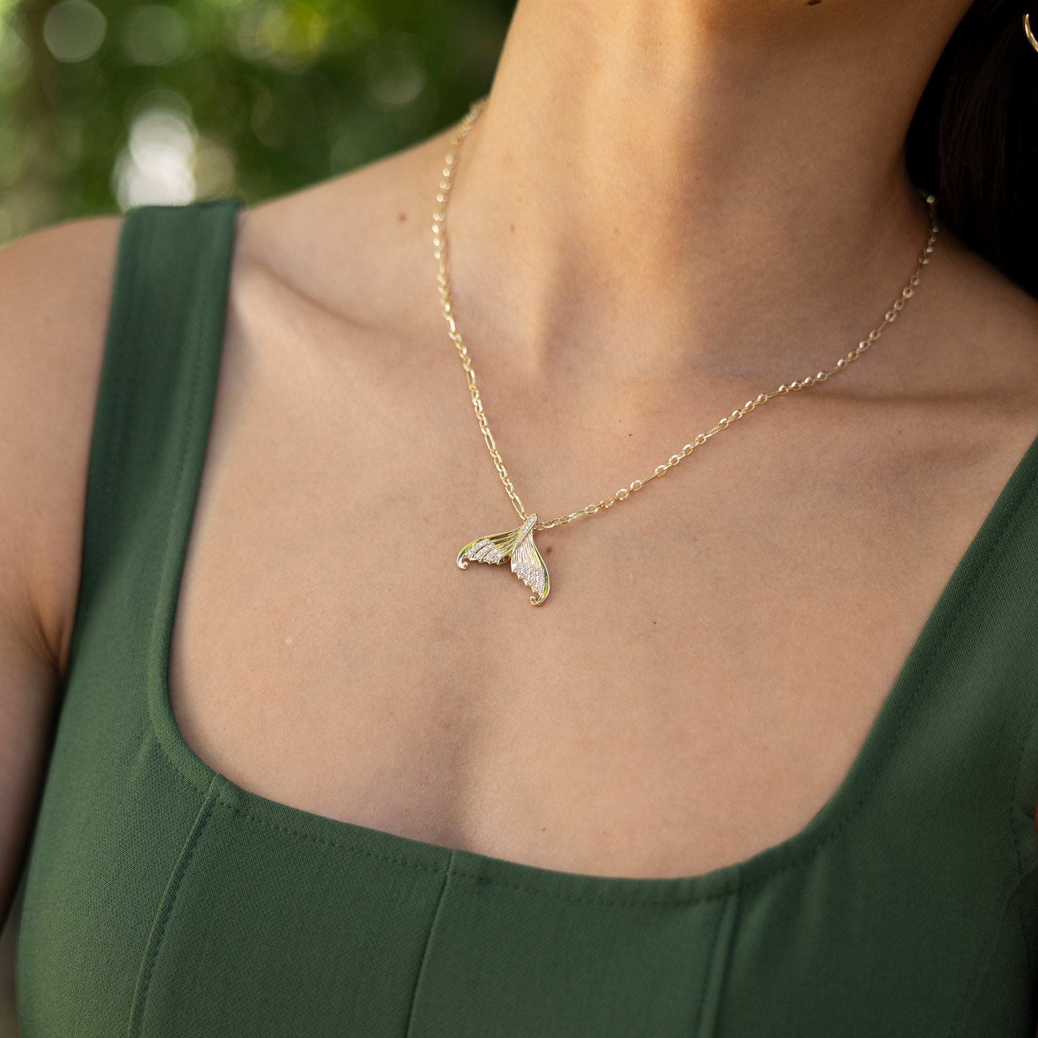 ダイヤモンド付き金のムーンマーメイドテールペンダント-20mm