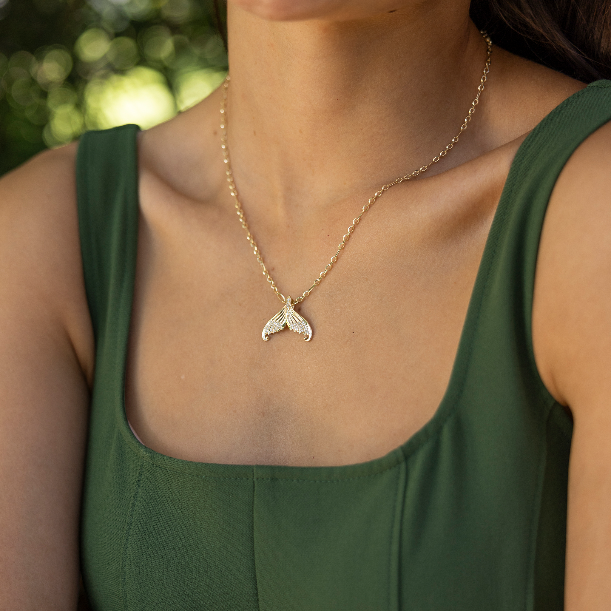 ダイヤモンド付き金のムーンマーメイドテールペンダント-20mm