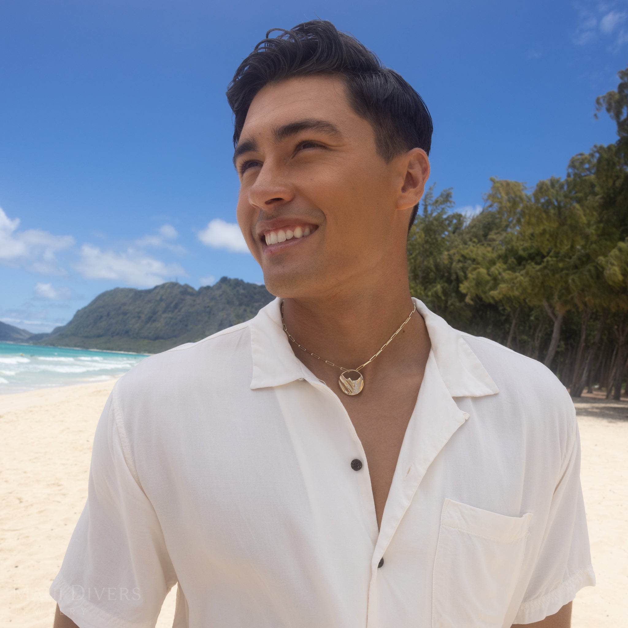 Koʻolau Waterfall Pendant in Gold with Diamonds - 26mm