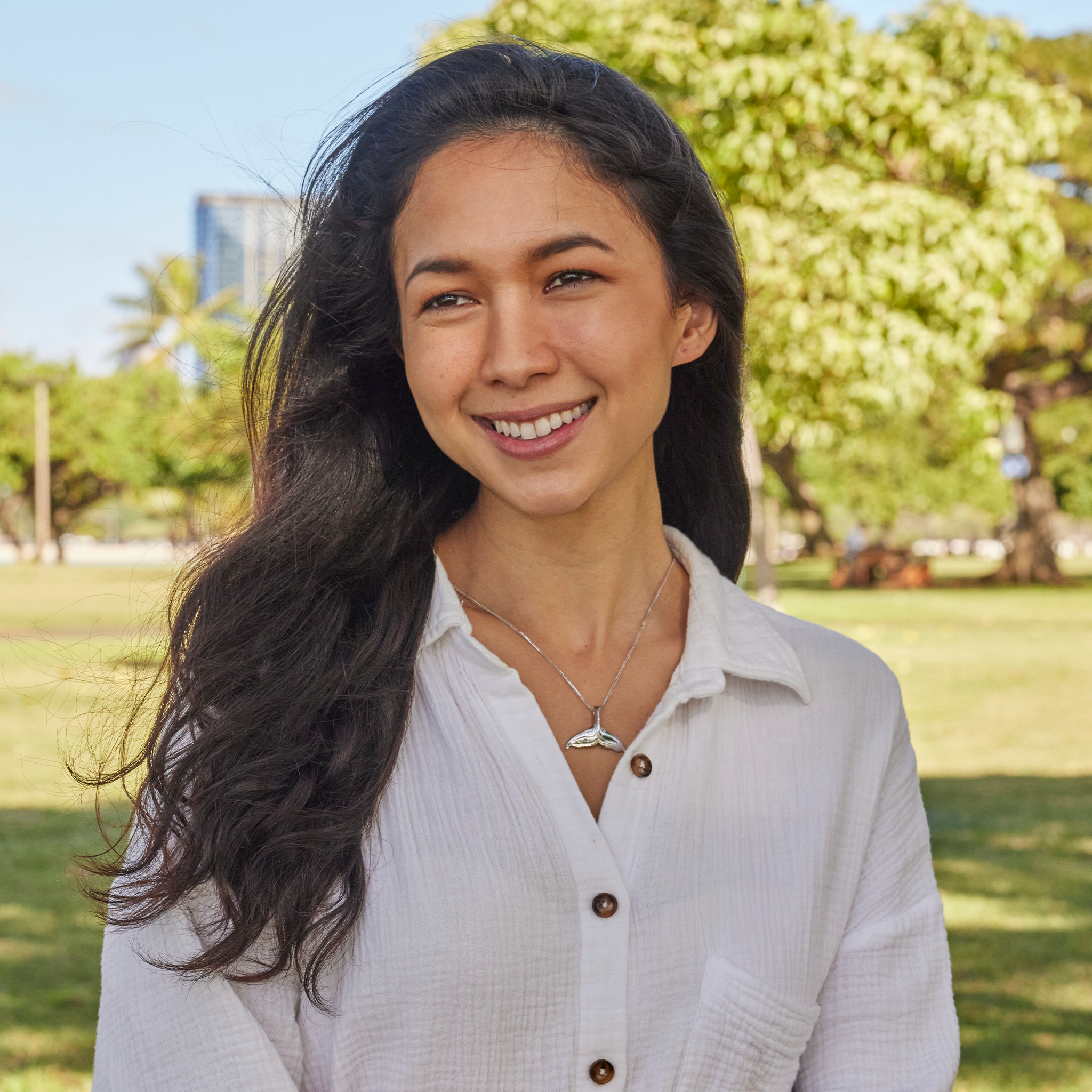 14Kのホワイトゴールドのクジラ尾(35mm)ネックレス