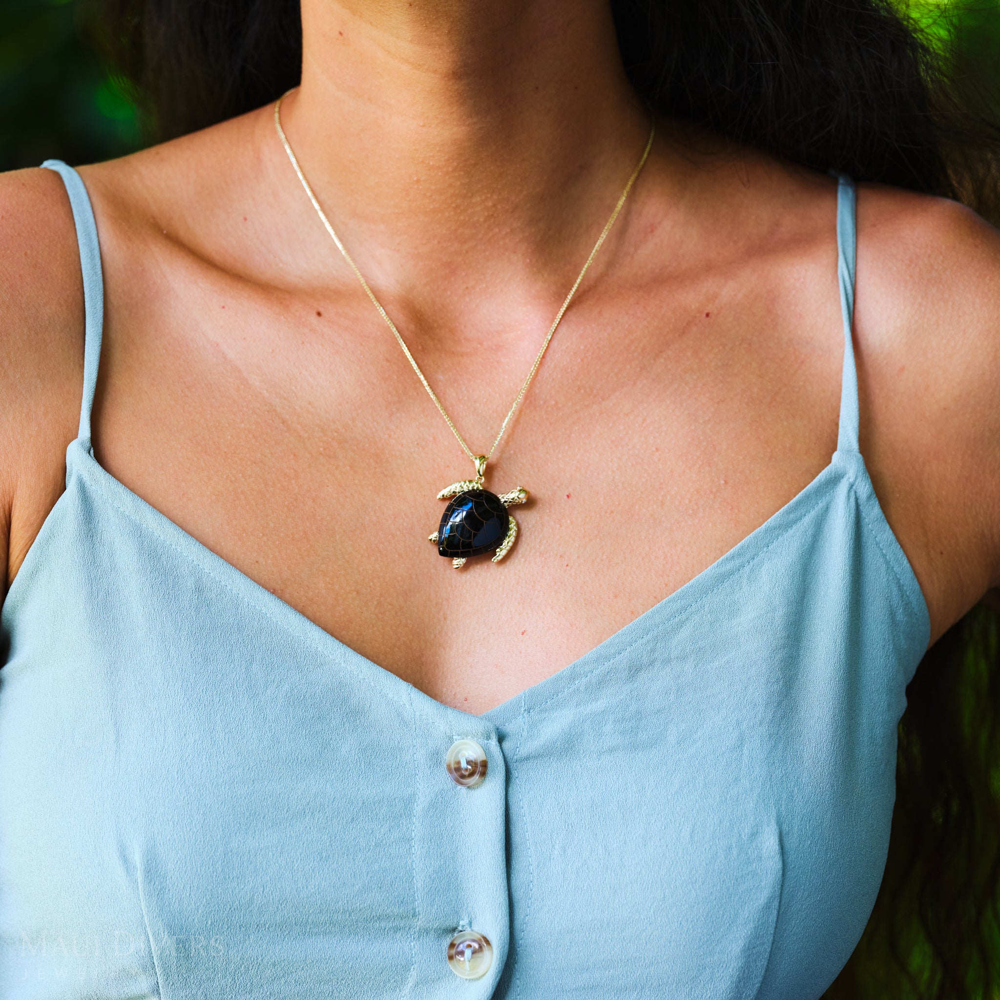 Honu Black Coral Pendant in Gold with Diamond - 30mm