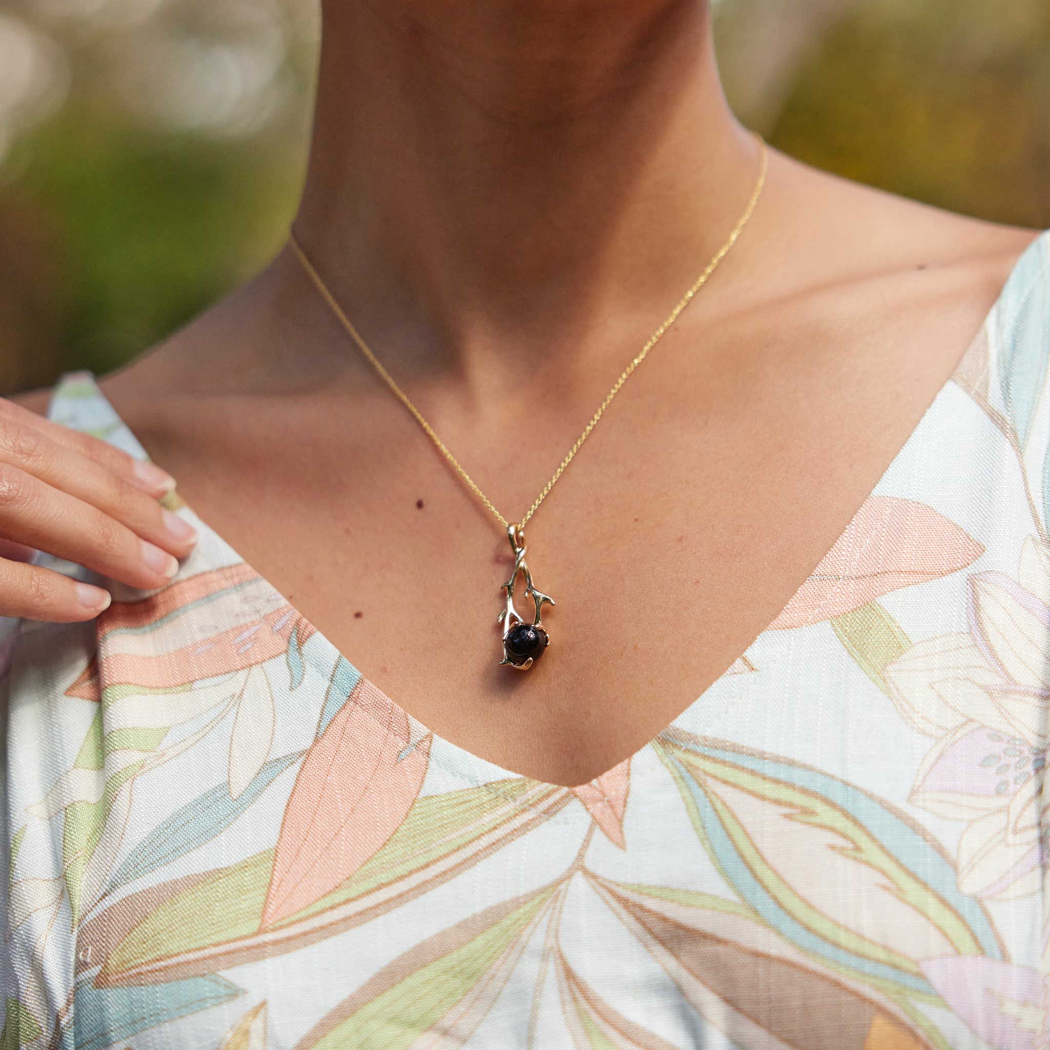 Heritage Black Coral Pendant in Gold