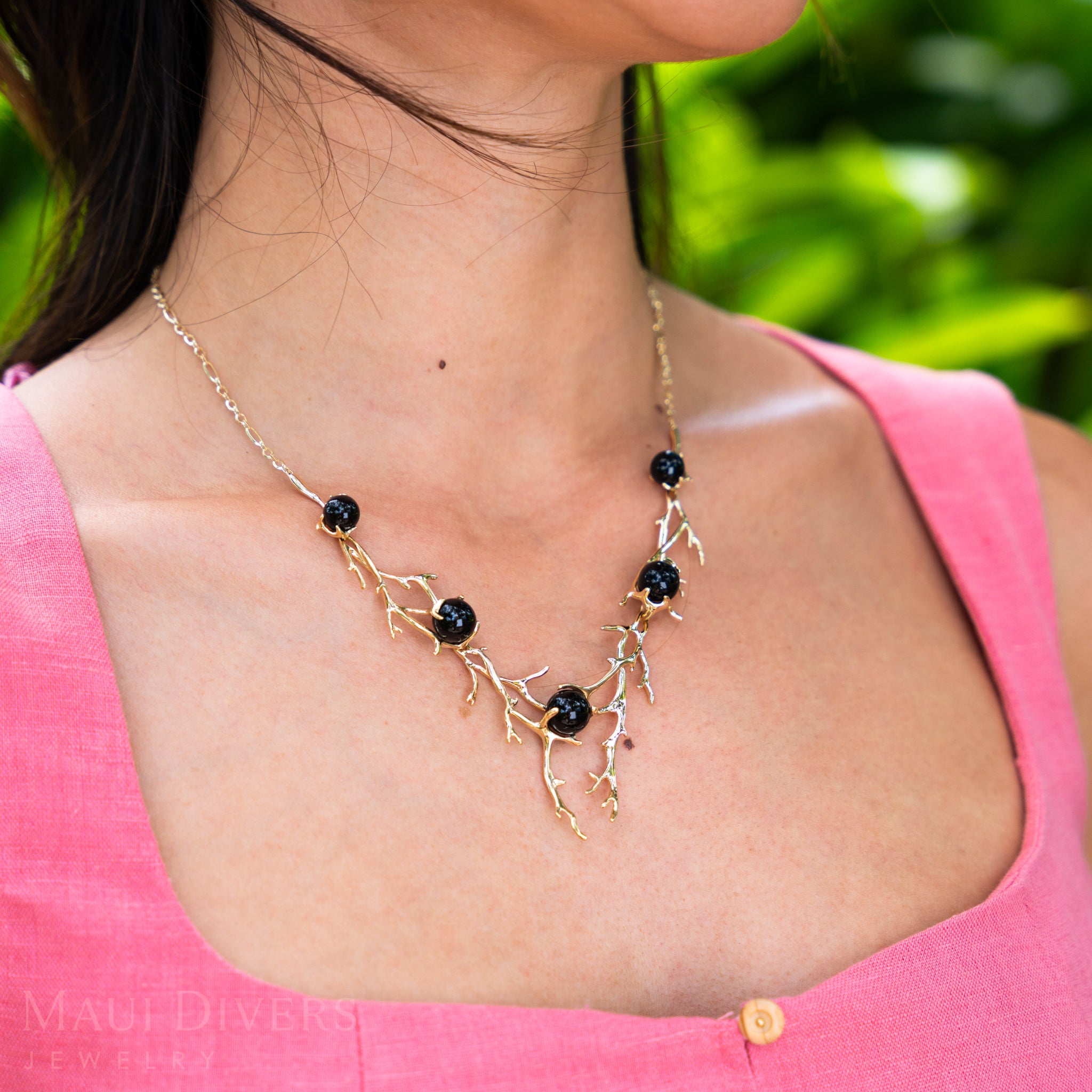 16-18" verstellbare Heritage Black Coral Halskette in Gold