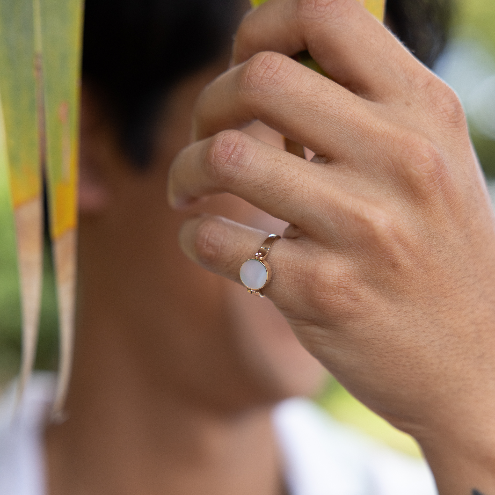 Eclipse Flipside Black Coral & Mother of Pearl Ring in Gold - 10mm