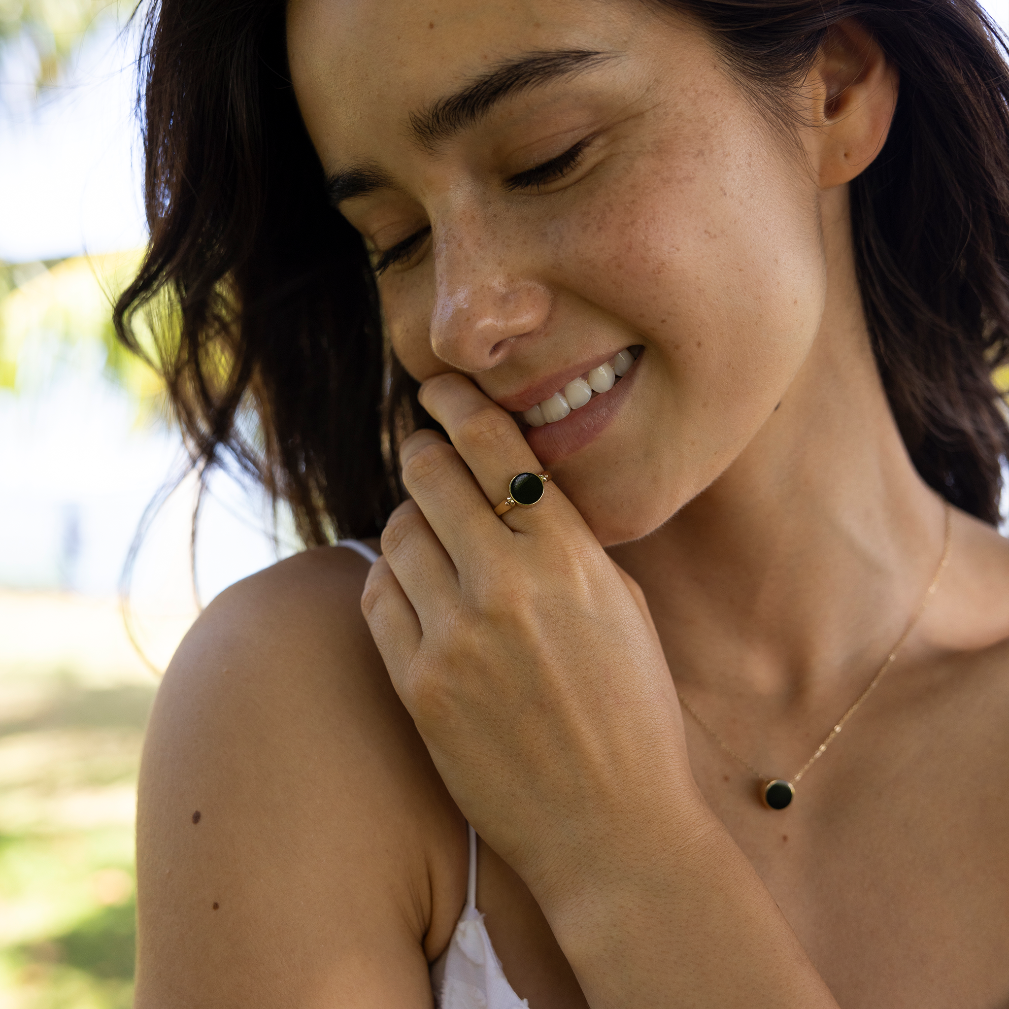 Eclipse Flipside Black Coral & Mother of Pearl Ring in Gold - 10mm
