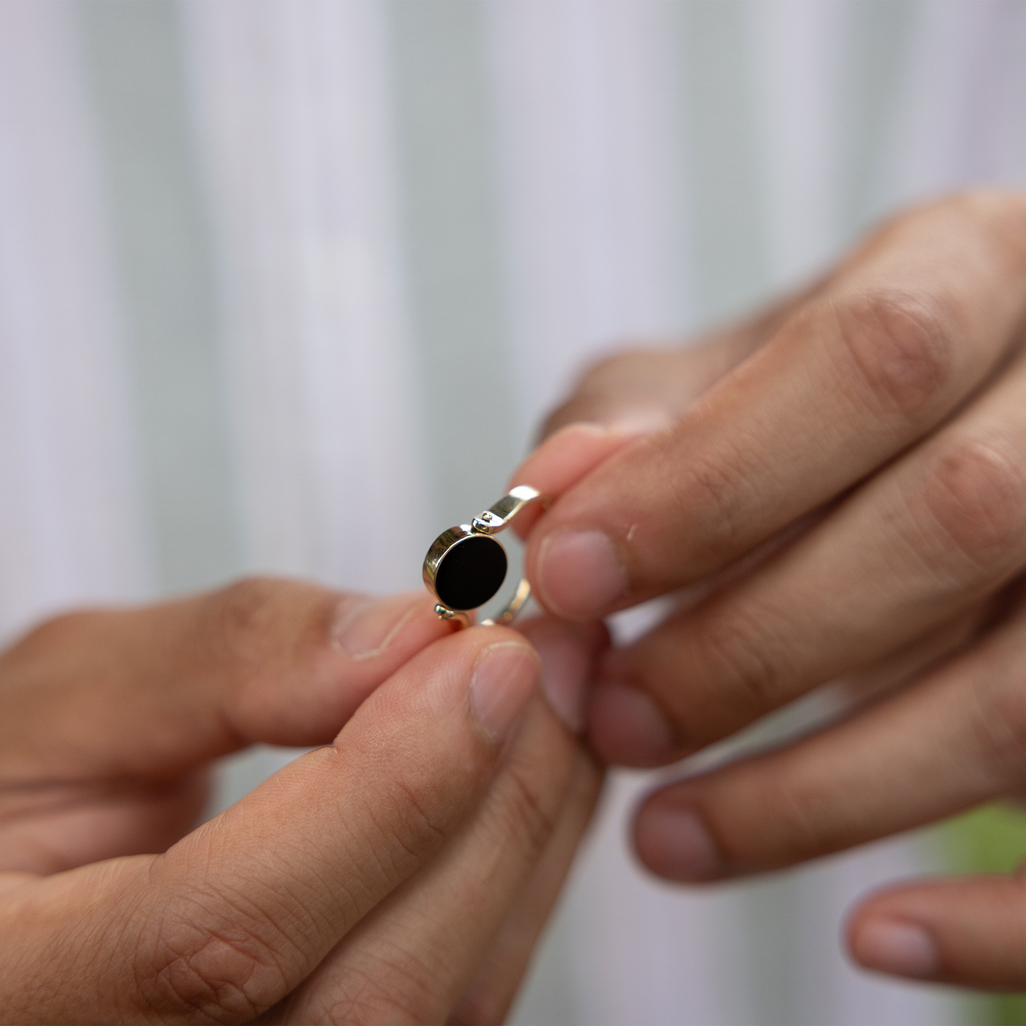 Eclipse Flipside Black Coral & Mother of Pearl Ring in Gold - 10mm
