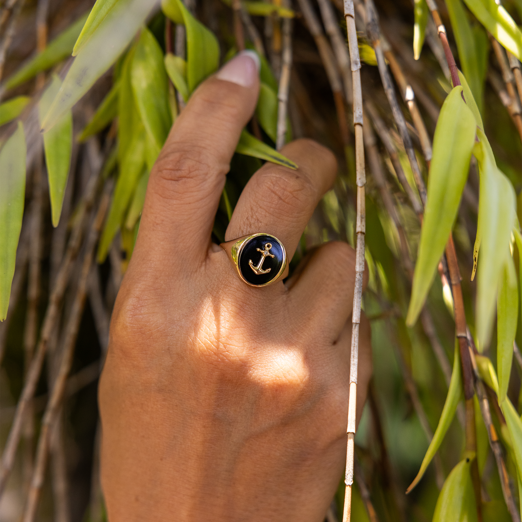 Sealife Seahorse Black Coral Ring in Gold mit Diamanten – 15 mm