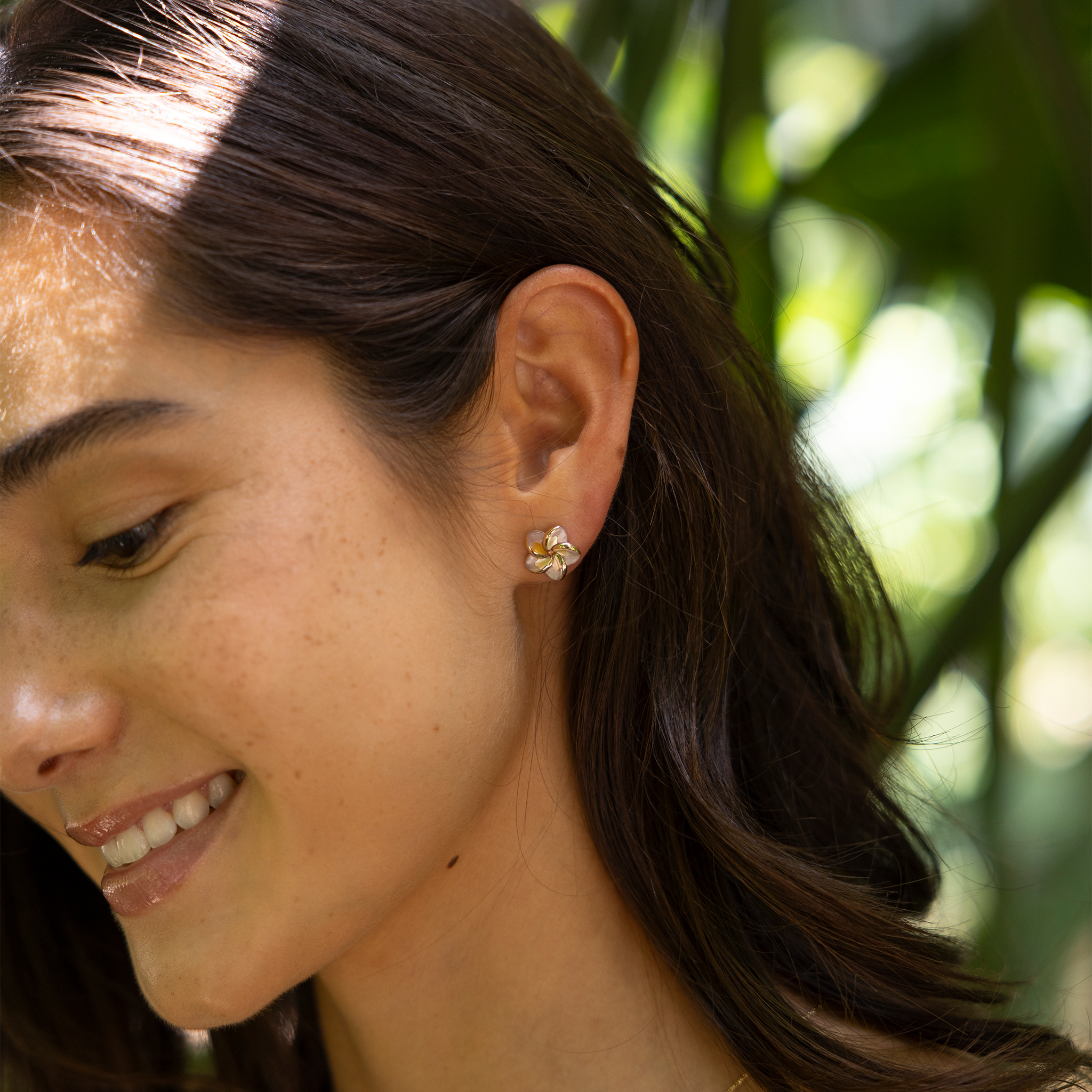 Plumeria Mother of Pearl Earrings in Gold - 13mm