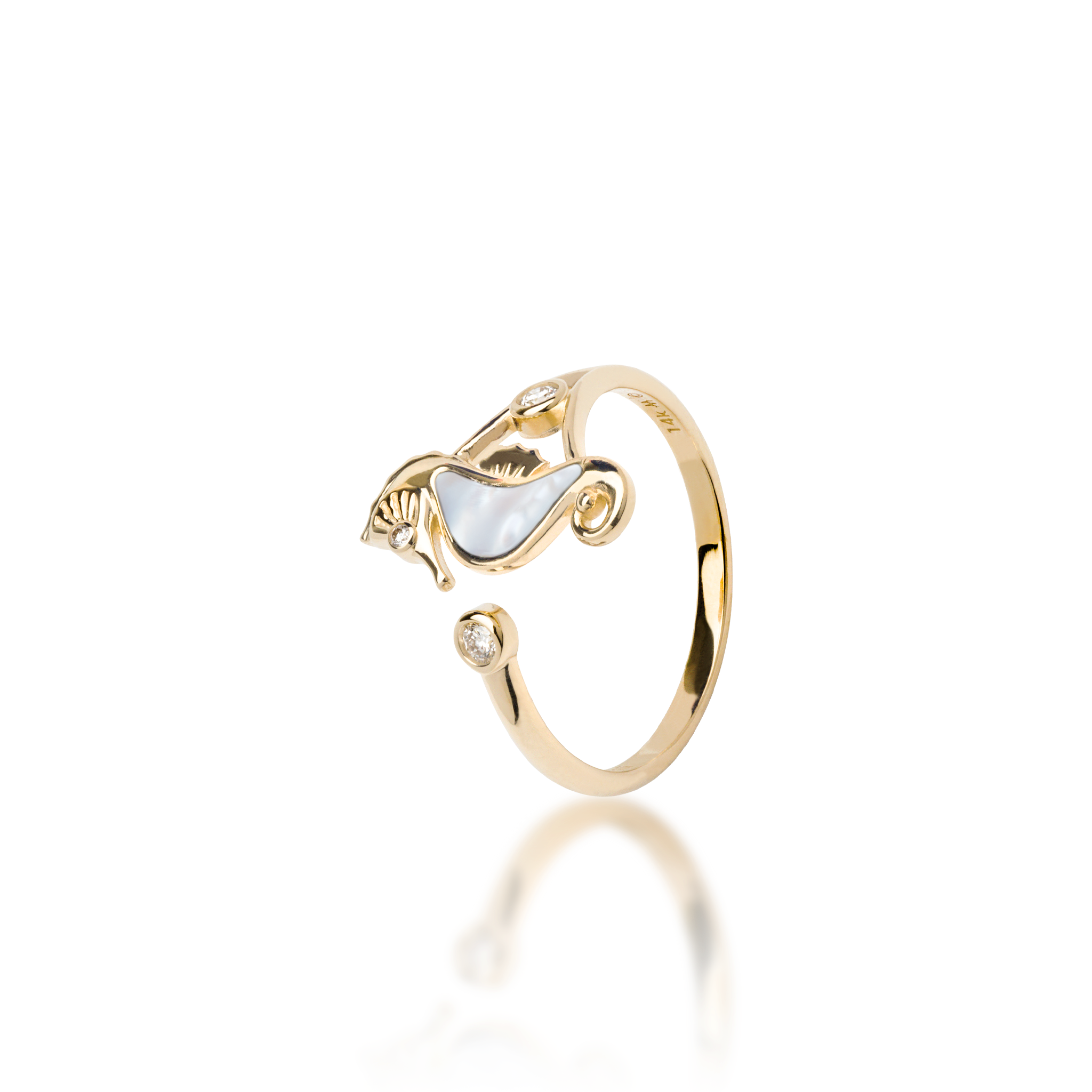 Sealife Seahorse Perlmuttring in Gold mit Diamanten – 15 mm