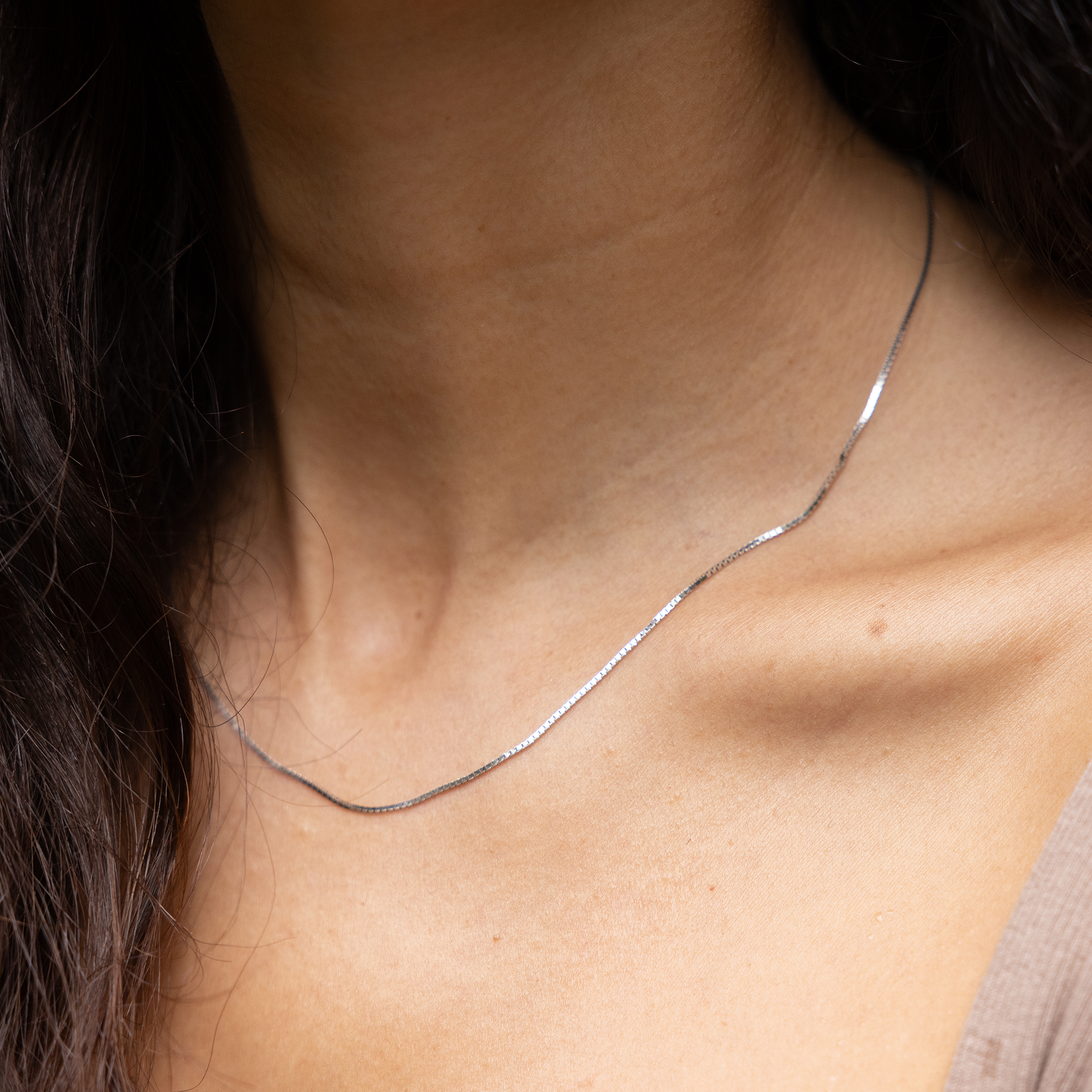 16-22" Adjustable 0.85mm Box Chain in White Gold