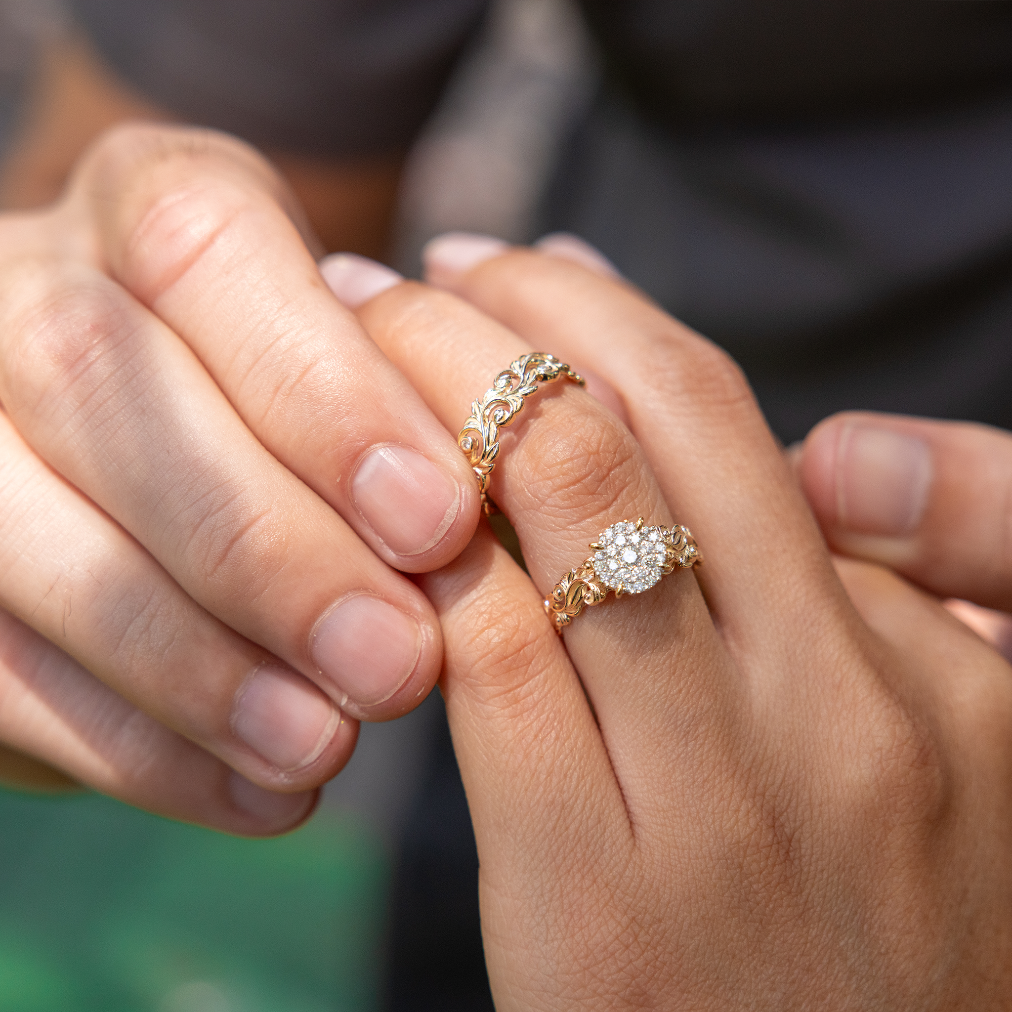Living Heirloom Ring in Gold with Diamonds - 6mm