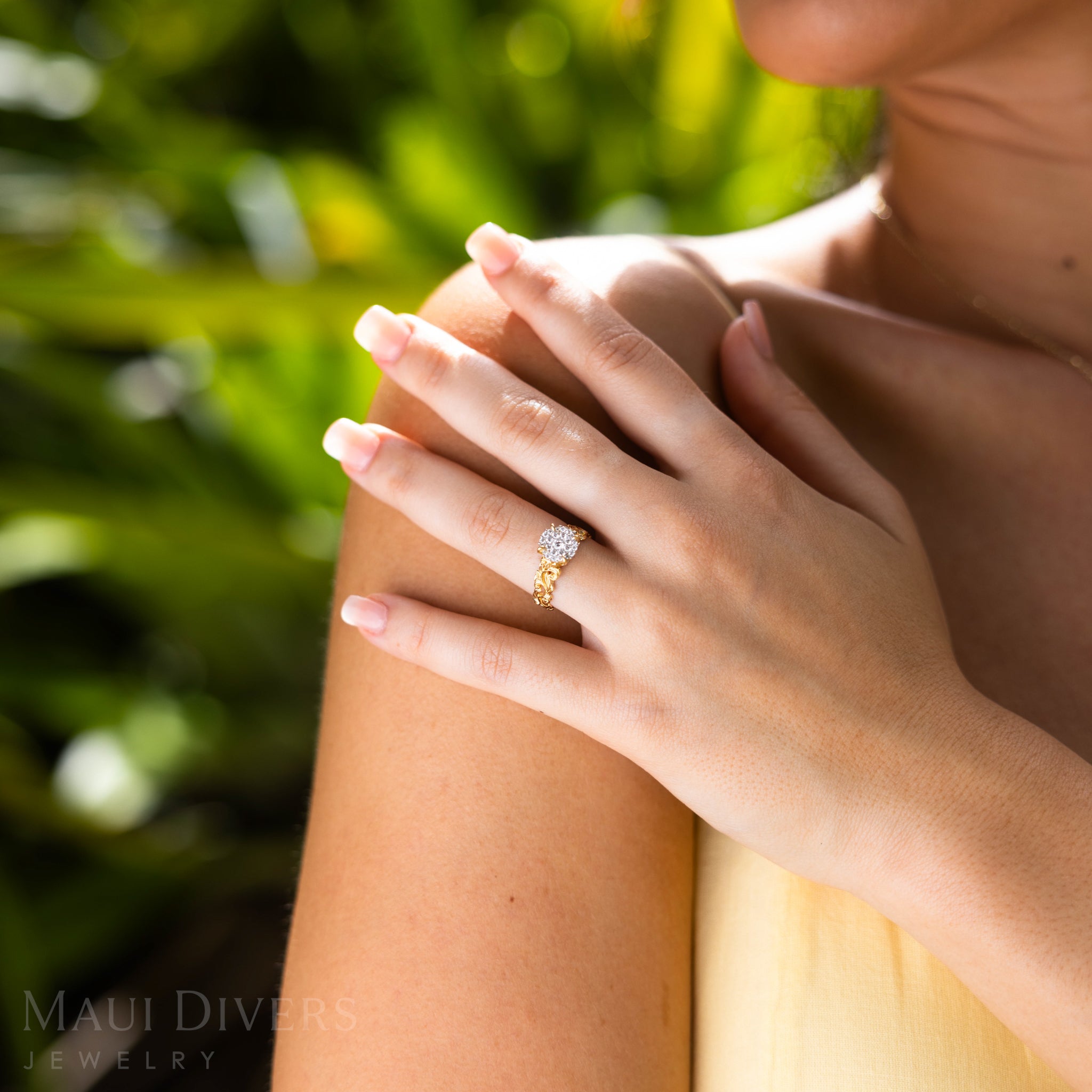 Hawaiian Heirloom Verlobungsring in Gold mit Diamanten