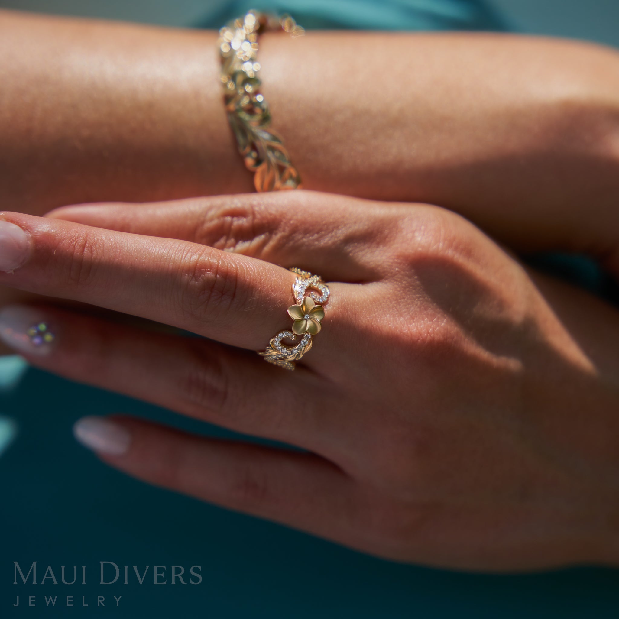 Hawaiian Heirloom Plumeria Ring in Gold with Diamonds - 8mm