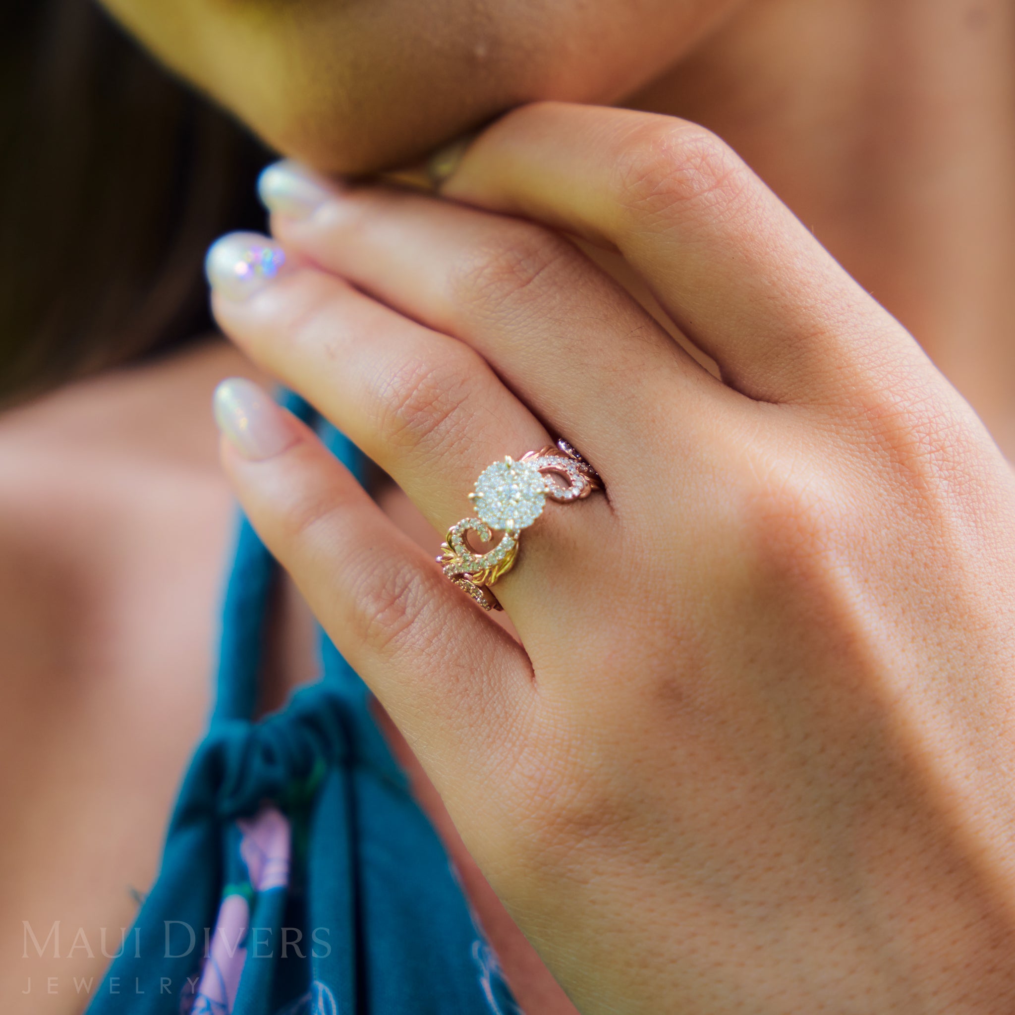 Hawaiian Heirloom Verlobungsring in zweifarbigem Gold mit Diamanten