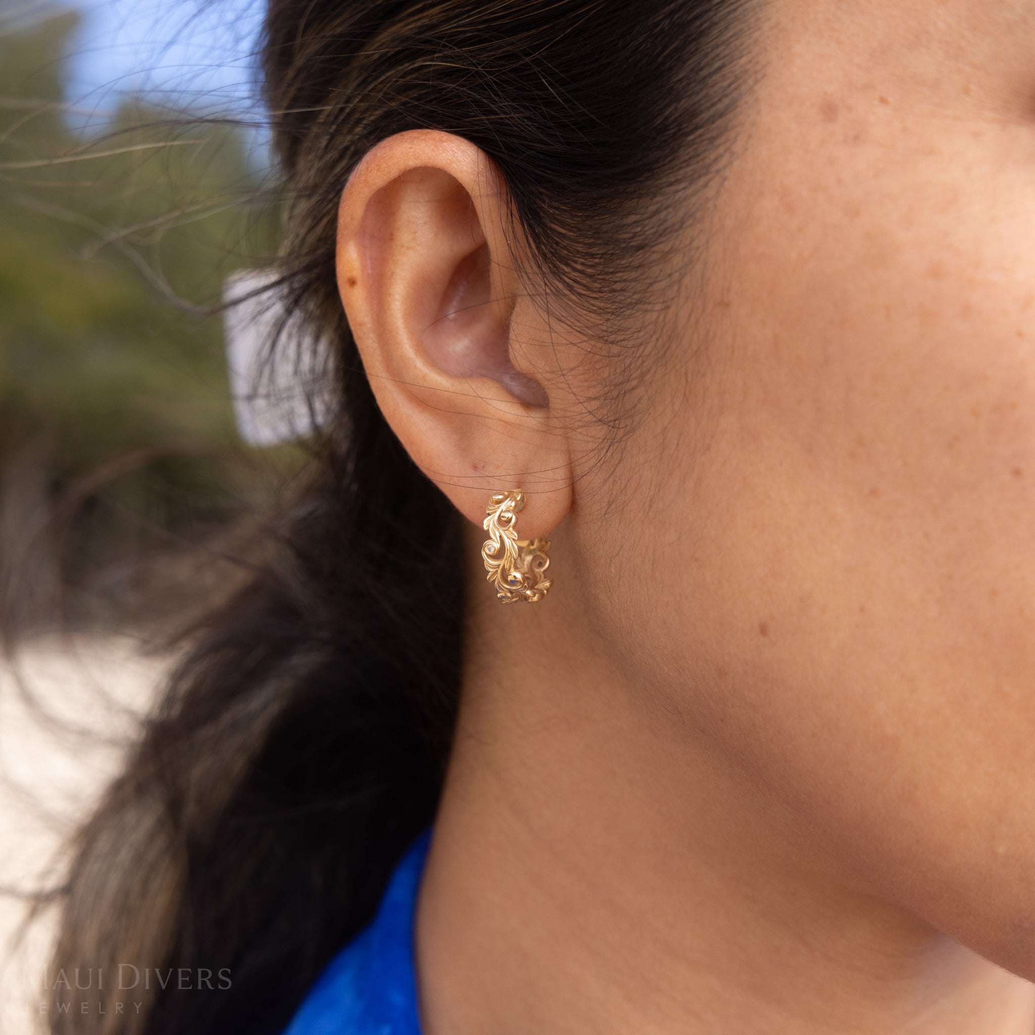 Living Heirloom Creolen in Gold mit Diamanten – 6 mm