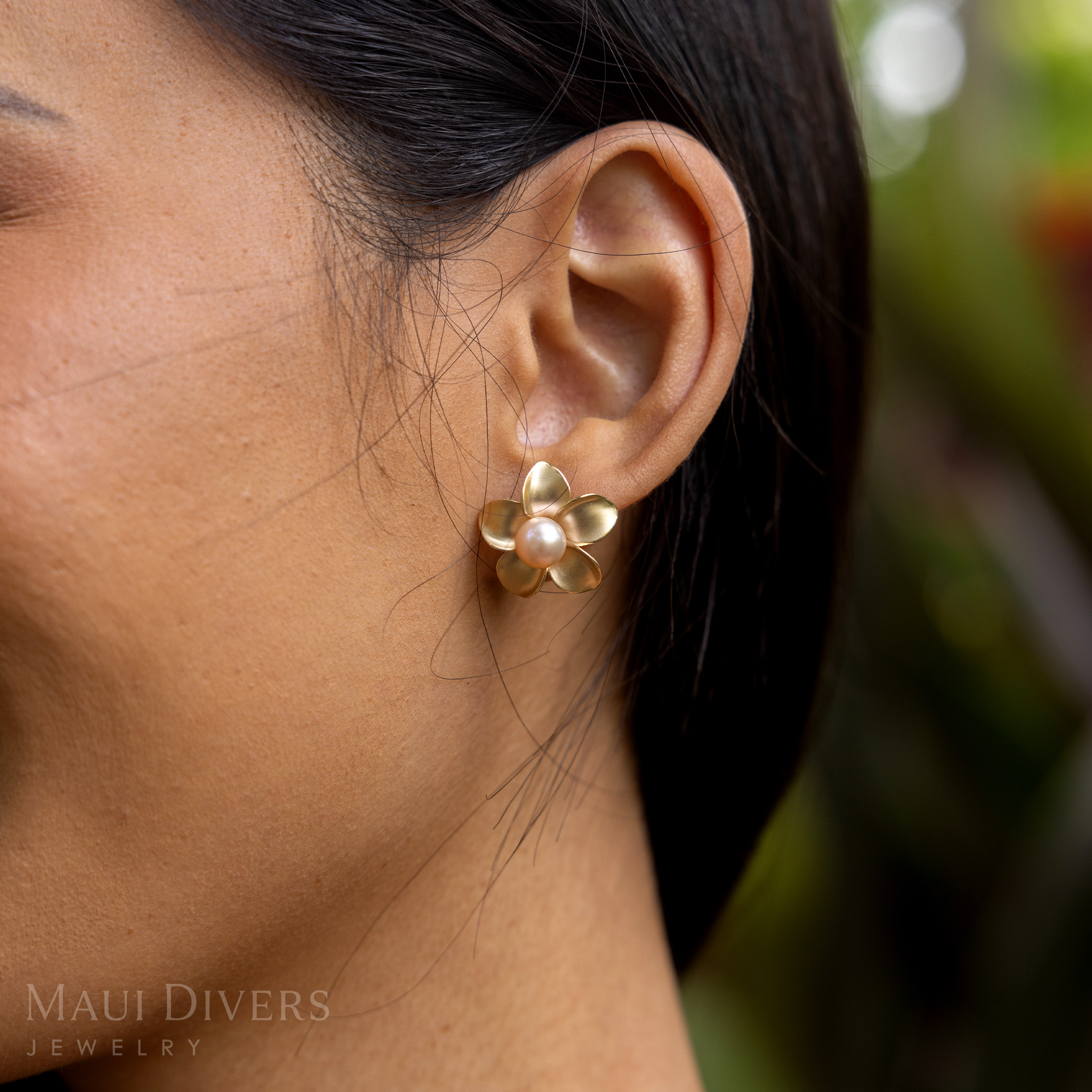 Pick A Pearl Plumeria Earrings in Gold - 18mm