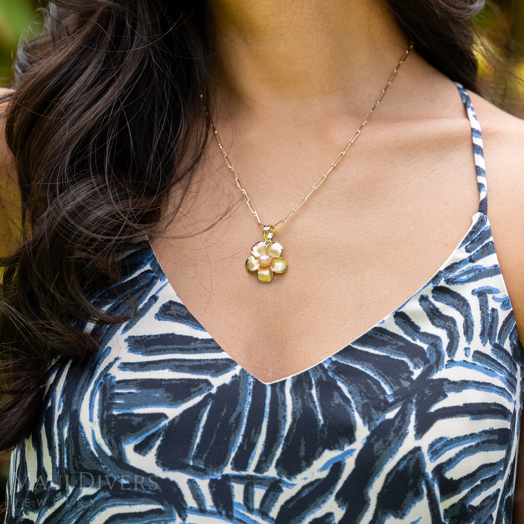 金色のパールプルメリアペンダントを選んでください-23mm