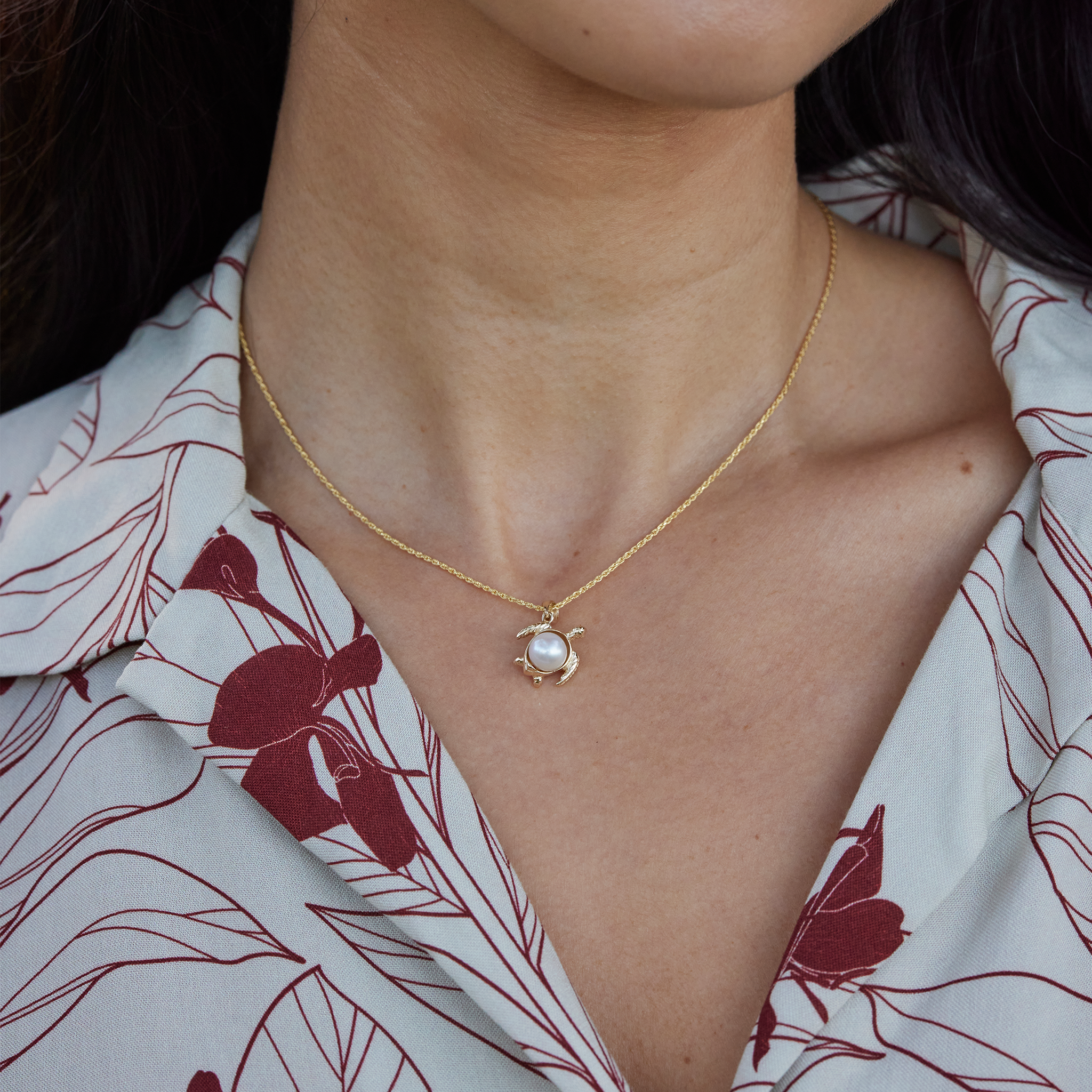 Pick A Pearl Honu Pendant in Gold