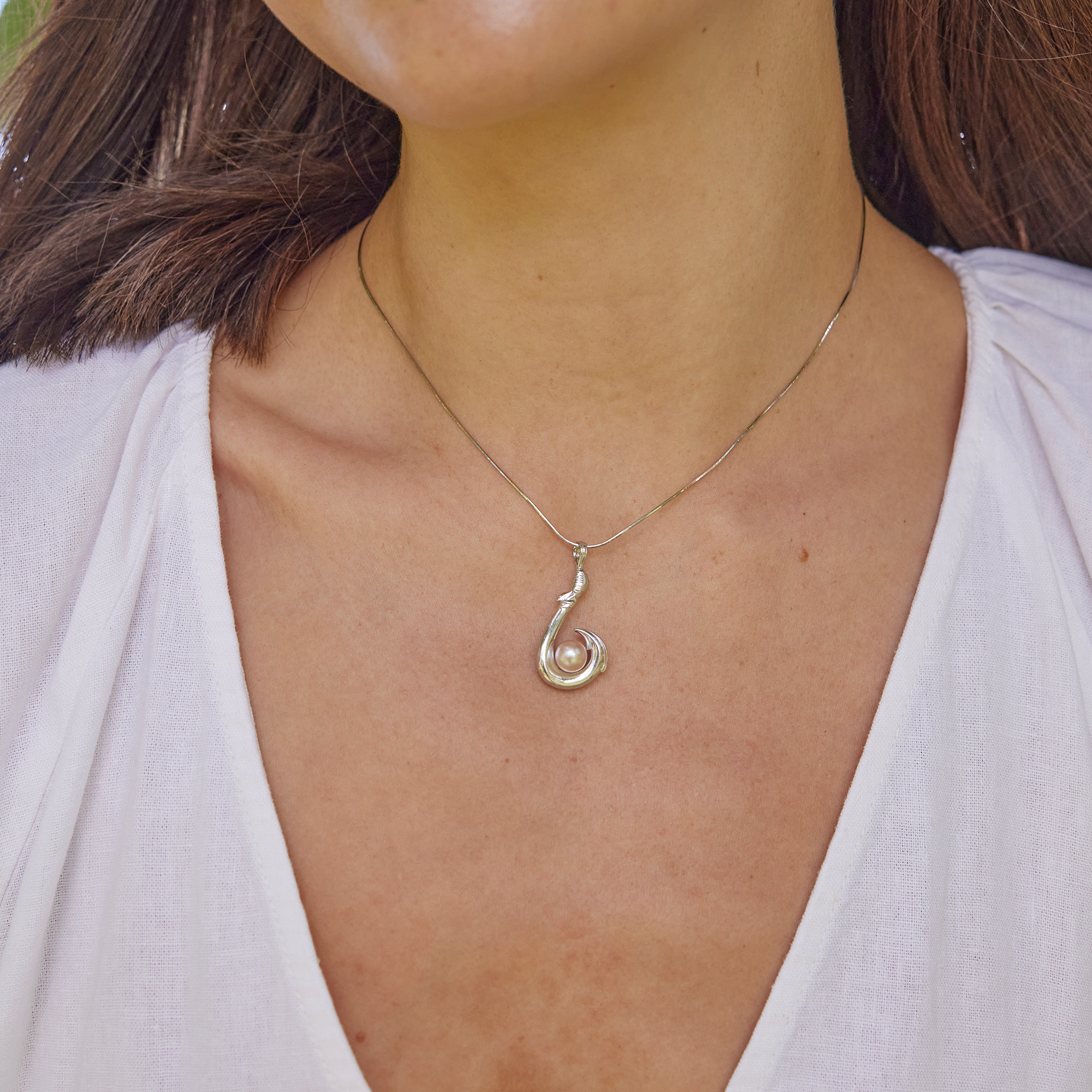 スターリングシルバーでパールフィッシュフックペンダントを選ぶ-27mm