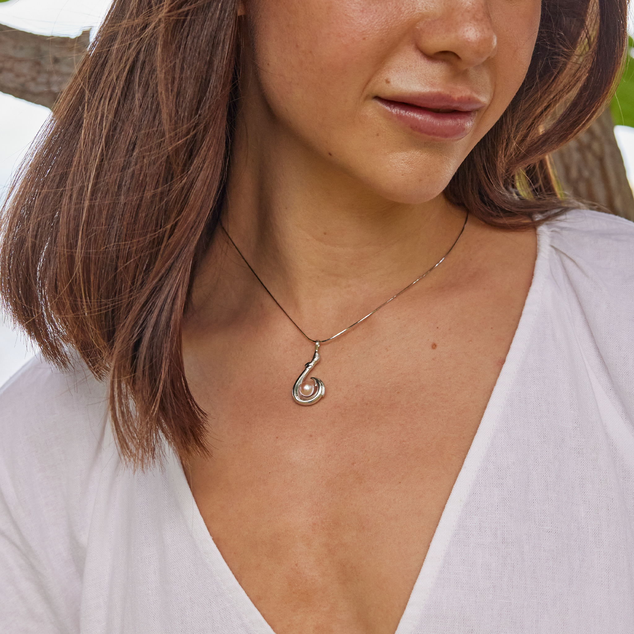 スターリングシルバーでパールフィッシュフックペンダントを選ぶ-27mm