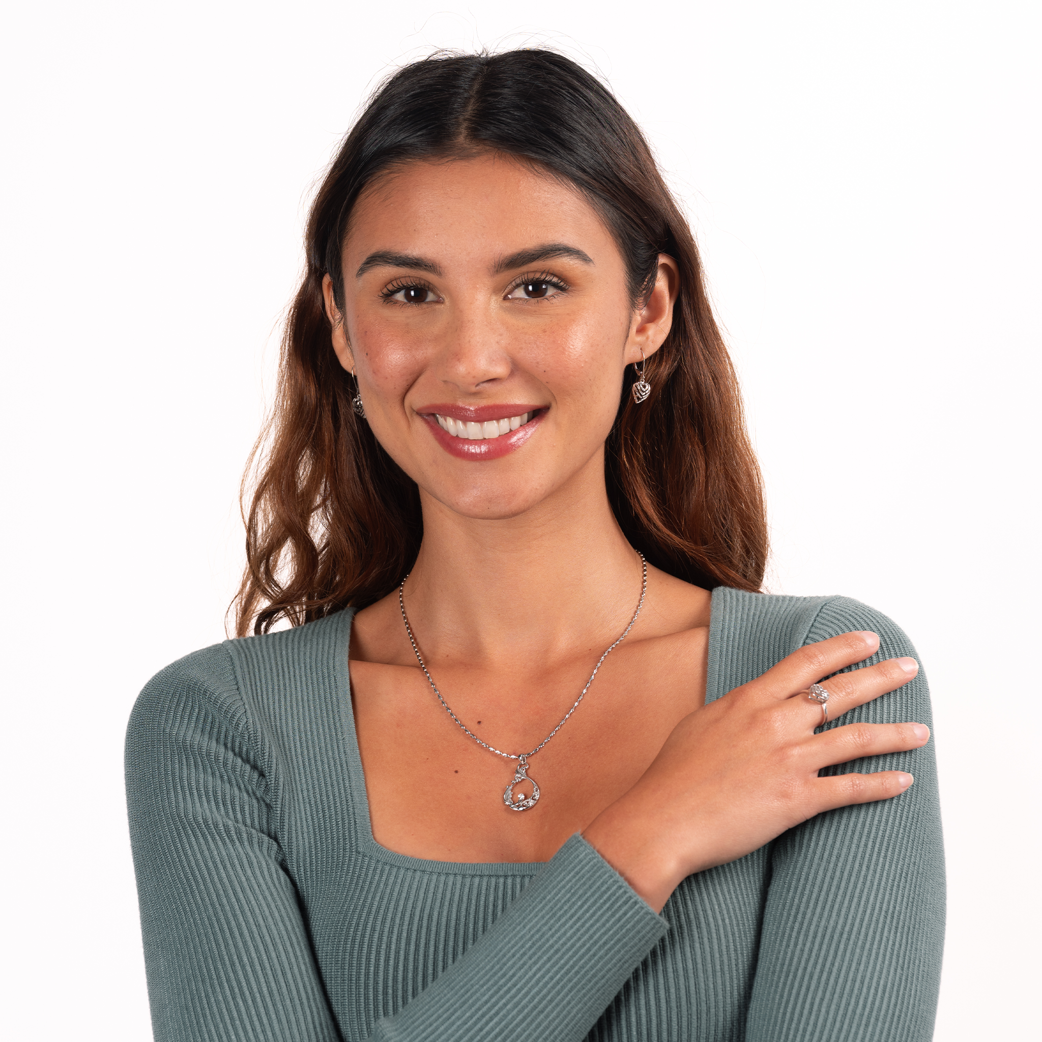 ホワイトゴールドのアロハハートイヤリング - 11mm