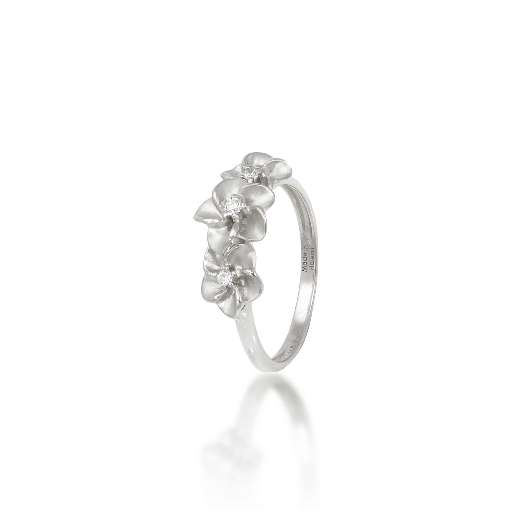 Plumeria Ring in White Gold with Diamonds - 8mm