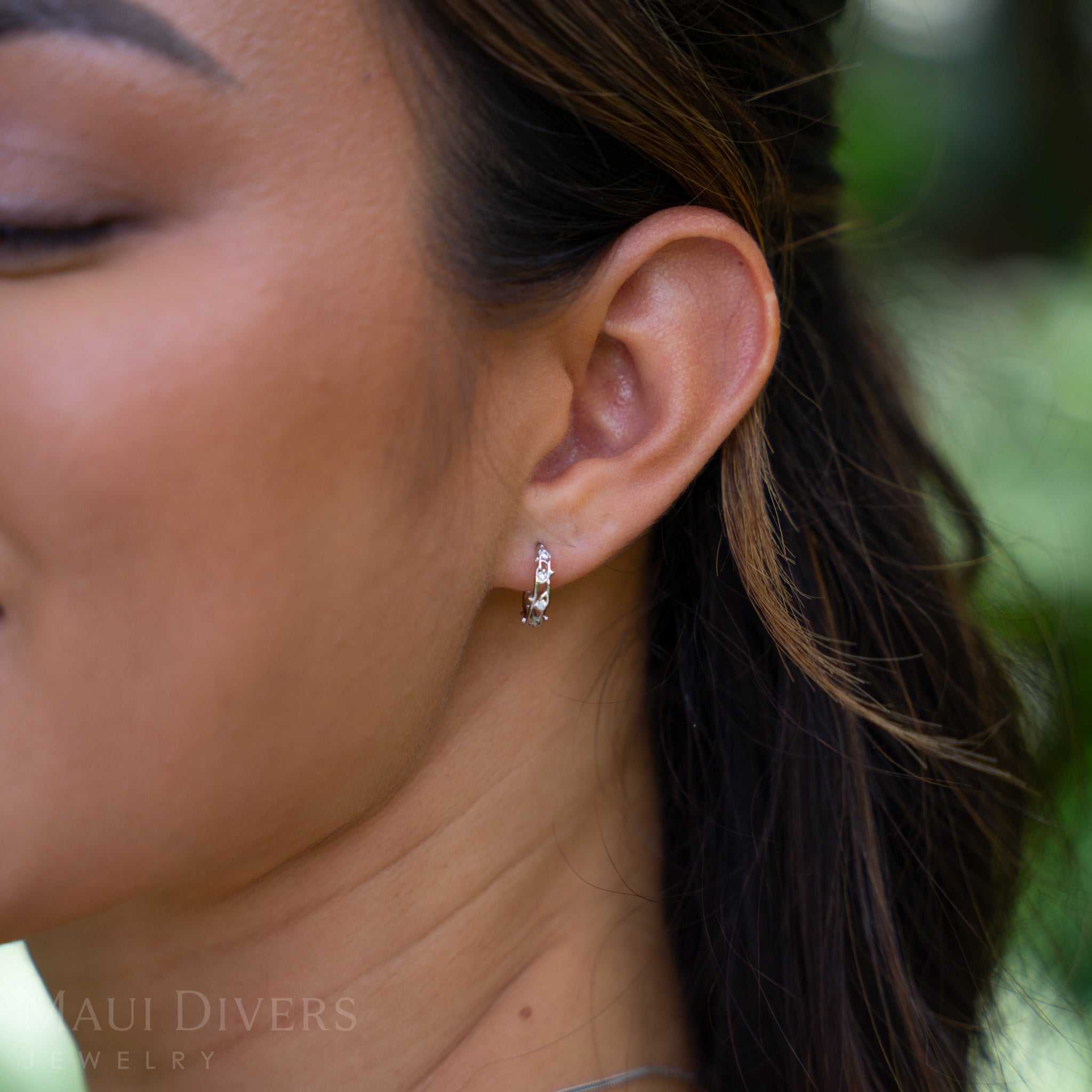 Heritage-Ohrringe aus Weißgold mit Diamanten – 13 mm
