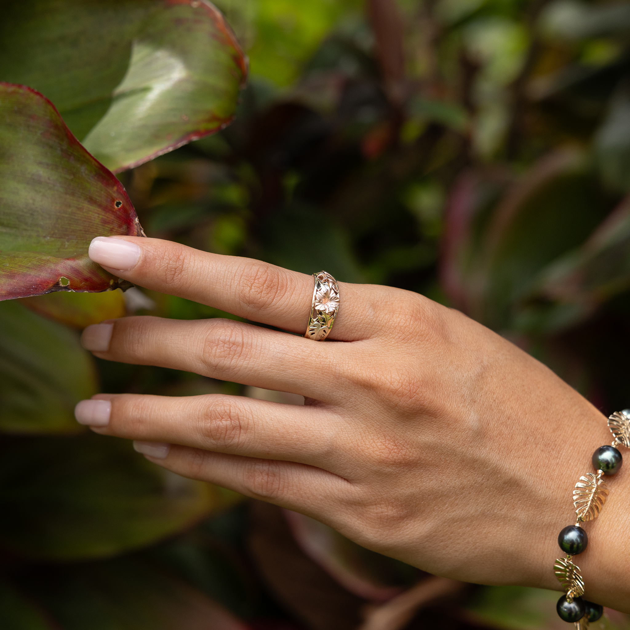 Hawaiian Gardens Hibiscus Ring in Tri Color Gold with Diamonds - 8mm