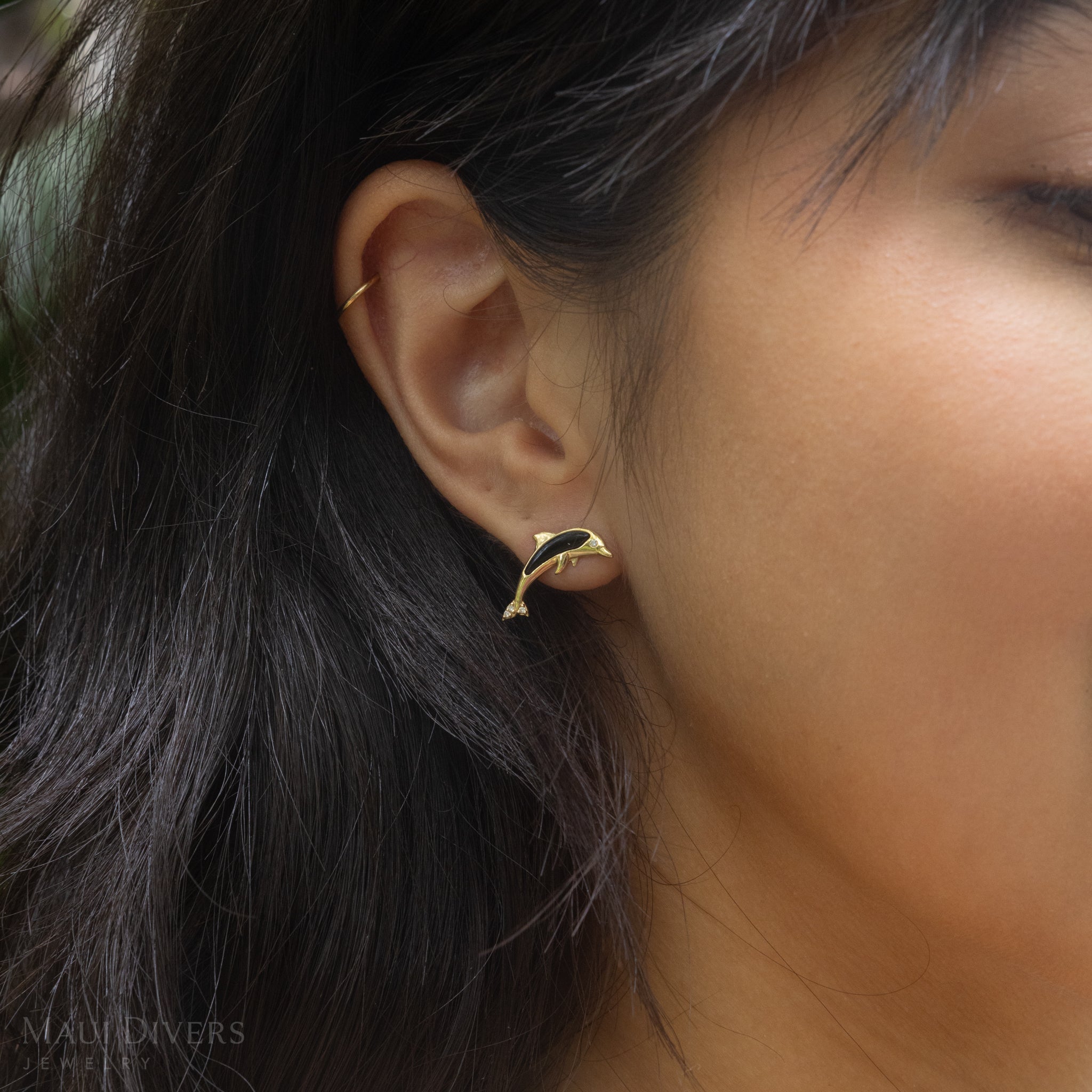 Sealife Delphin Black Korallenohrringe in Gold mit Diamanten