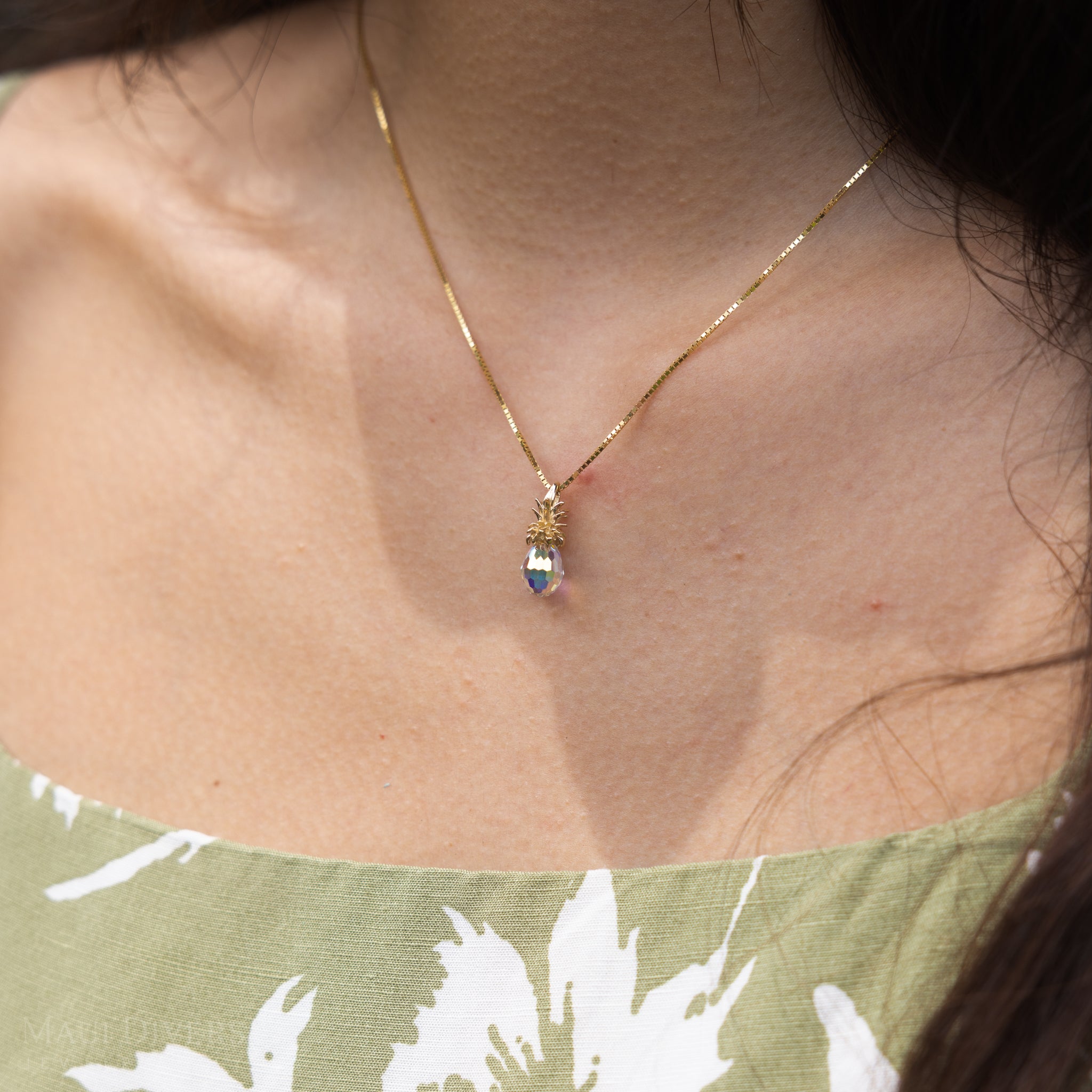 金色のクリスタルパイナップルペンダント-19mm