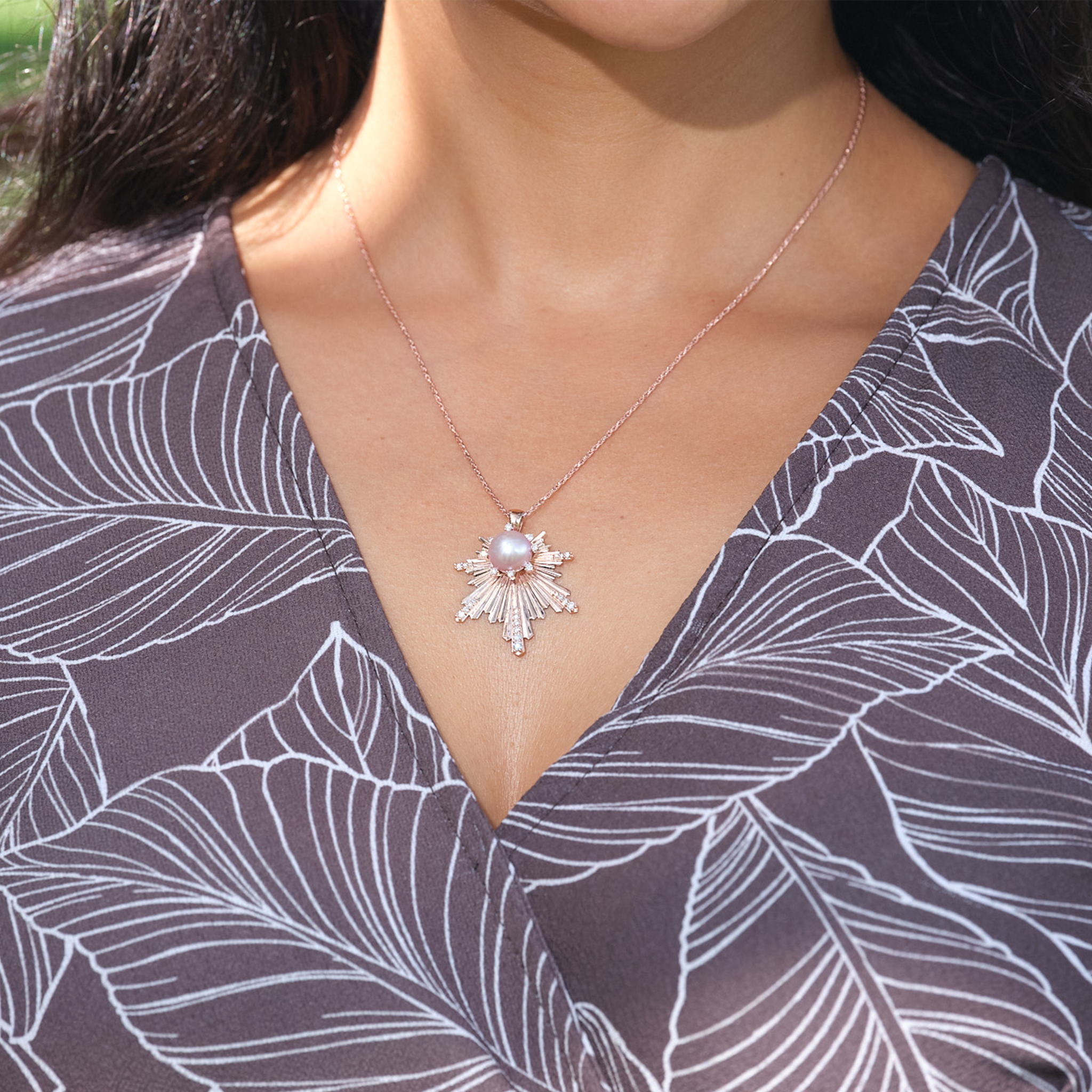 E Hoʻāla Lavender Freshwater Pearl Pendant in Rose Gold with Diamonds - 27mm