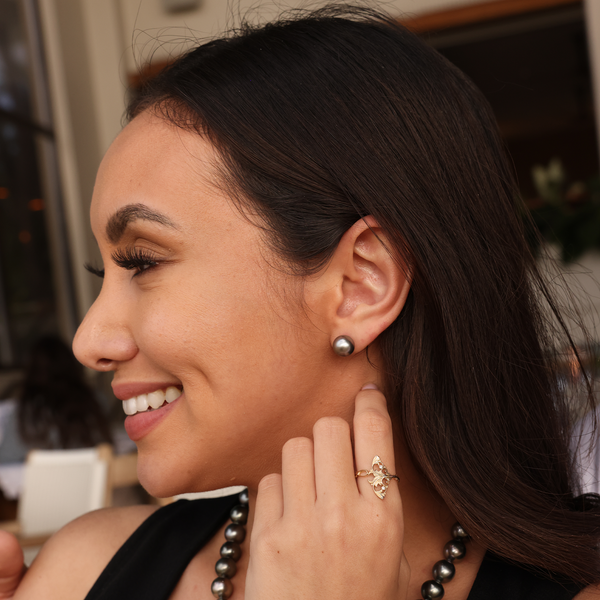 Tahitian Black Pearl Earrings in White Gold - 9-10mm