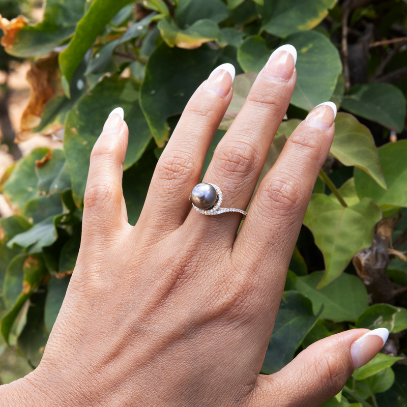 Halo Bypass Tahiti Black Pearl Ring in Gold mit Diamanten – 9–10 mm