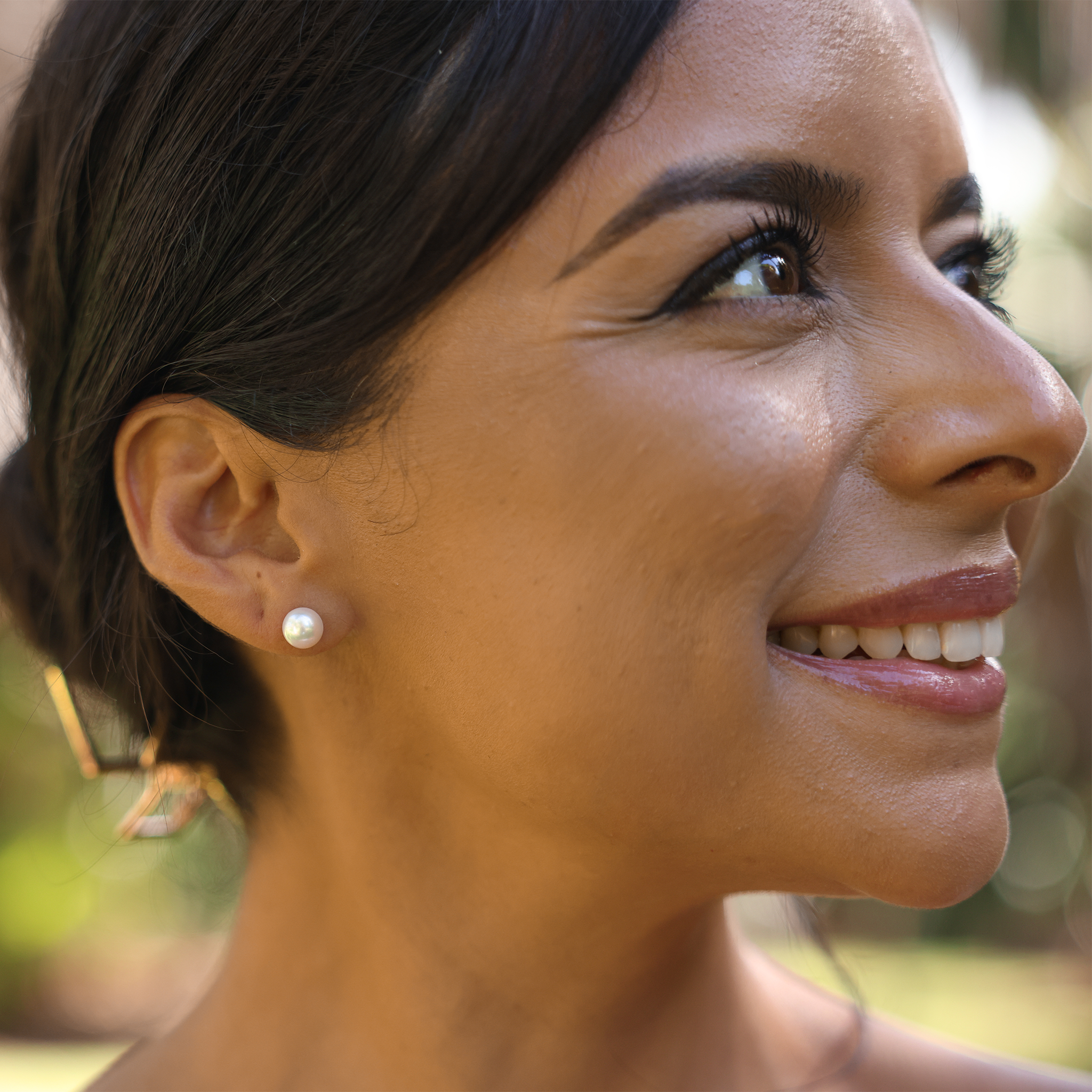 Akoya White Pearl Earrings in White Gold - 7mm