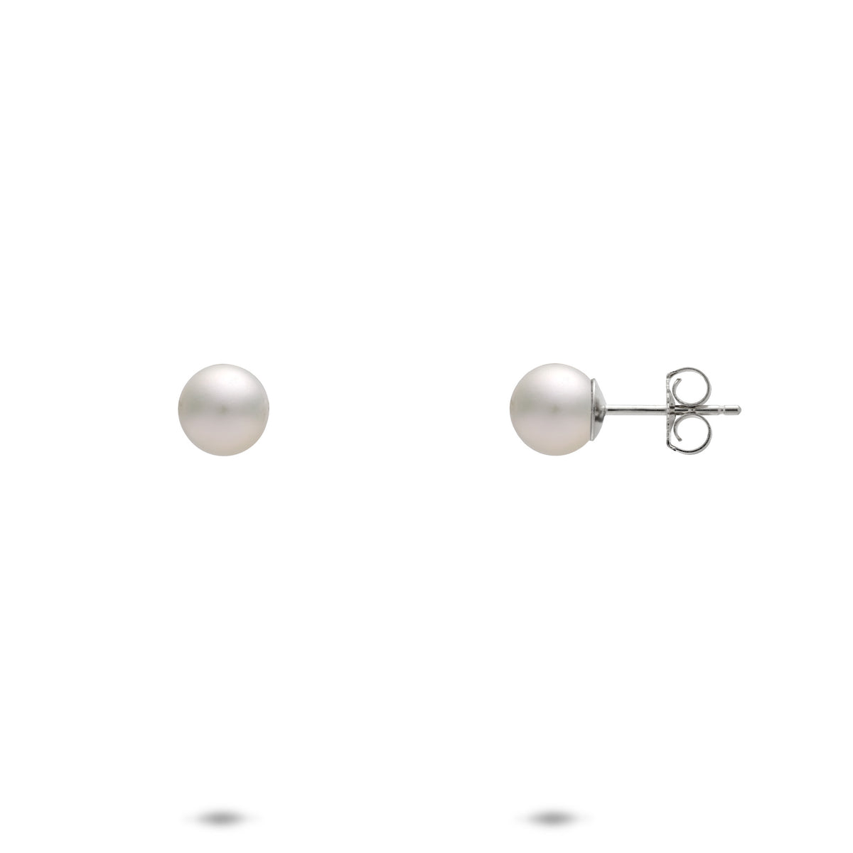 A pair fo 14k white gold 5.5-6mm Akoya white pearl stud earrings, shown with a front and side profile with of the butterfly backing, on a white background