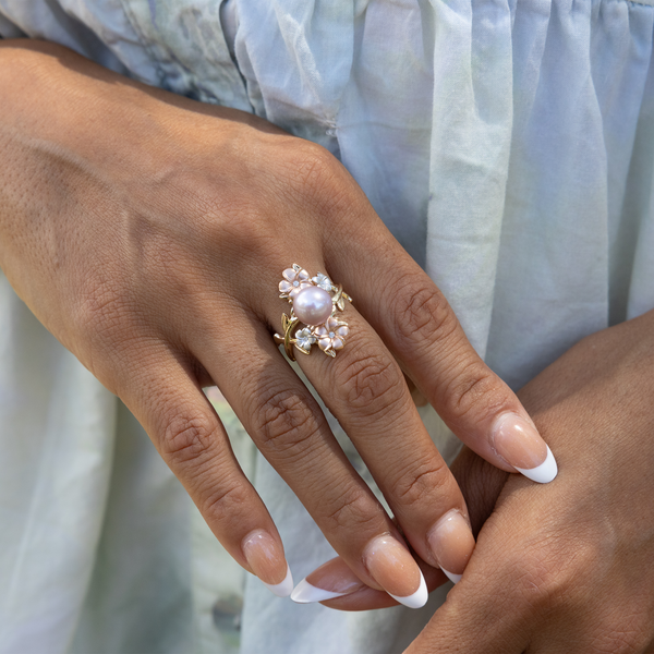 Pearls in Bloom Plumeria-Lavendel-Süßwasserperlen-Ring in dreifarbigem Gold mit Diamanten – 22 mm