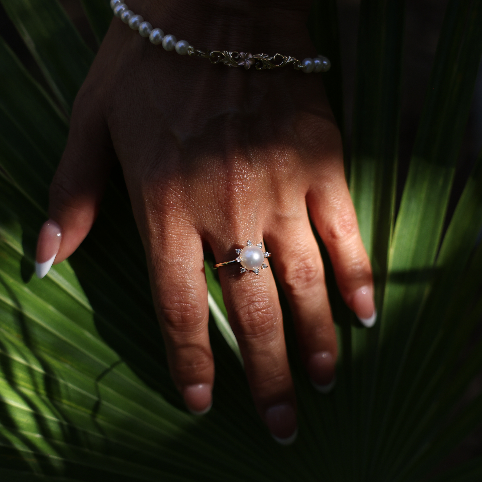 Bague de perle blanche de Protea Akoya en or avec diamants - 8 mm