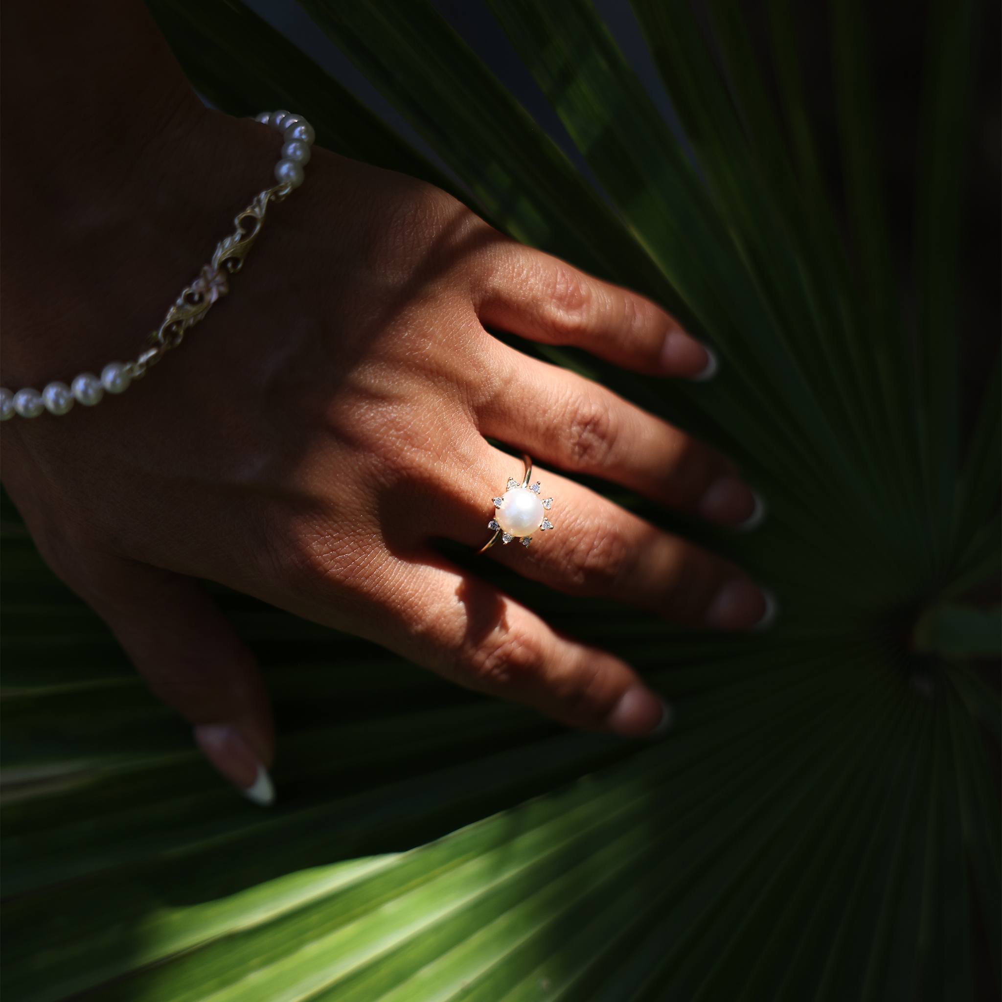 Bague de perle blanche de Protea Akoya en or avec diamants - 8 mm