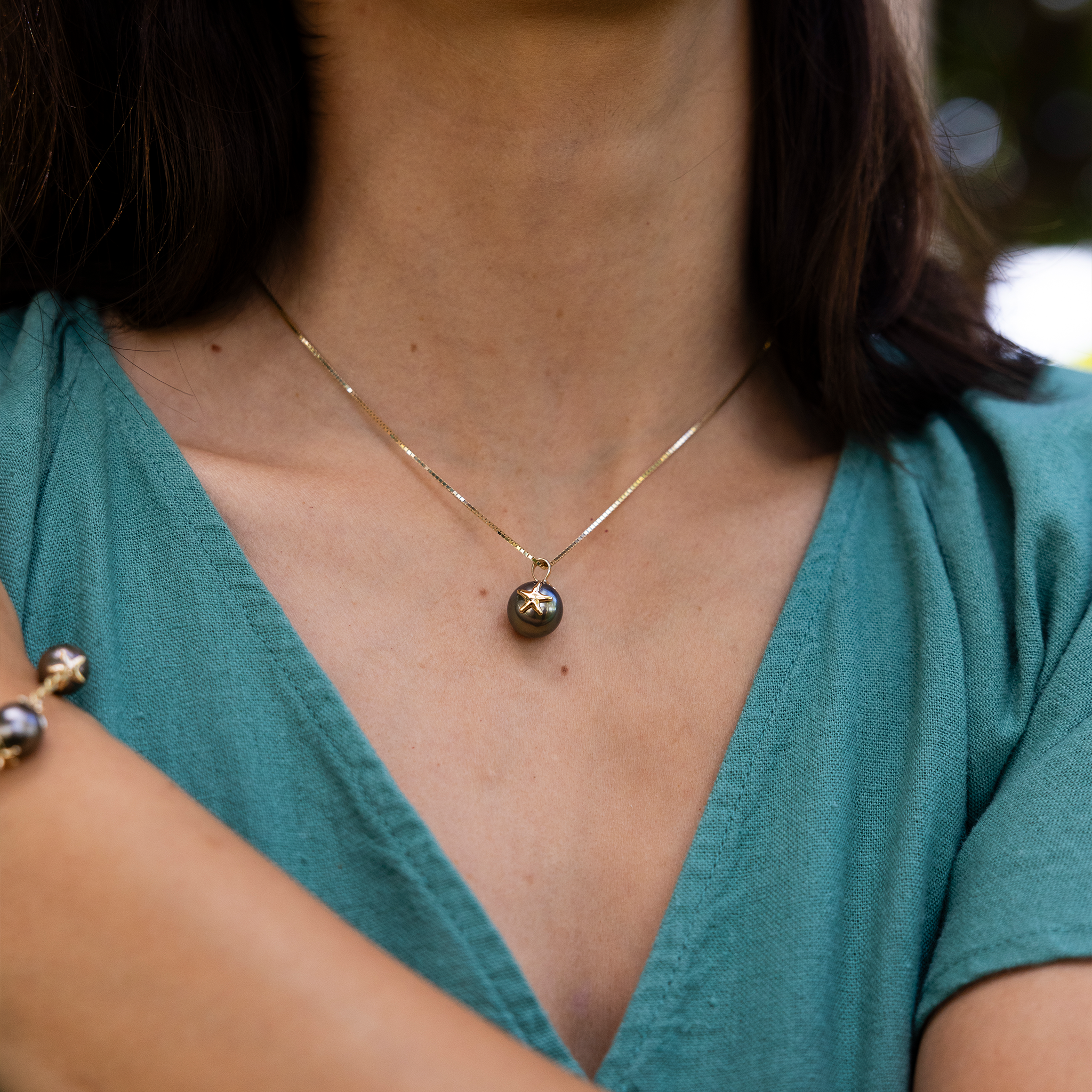 Reefs Starfish Tahitian Black Pearl Anhänger in Gold – 12–13 mm