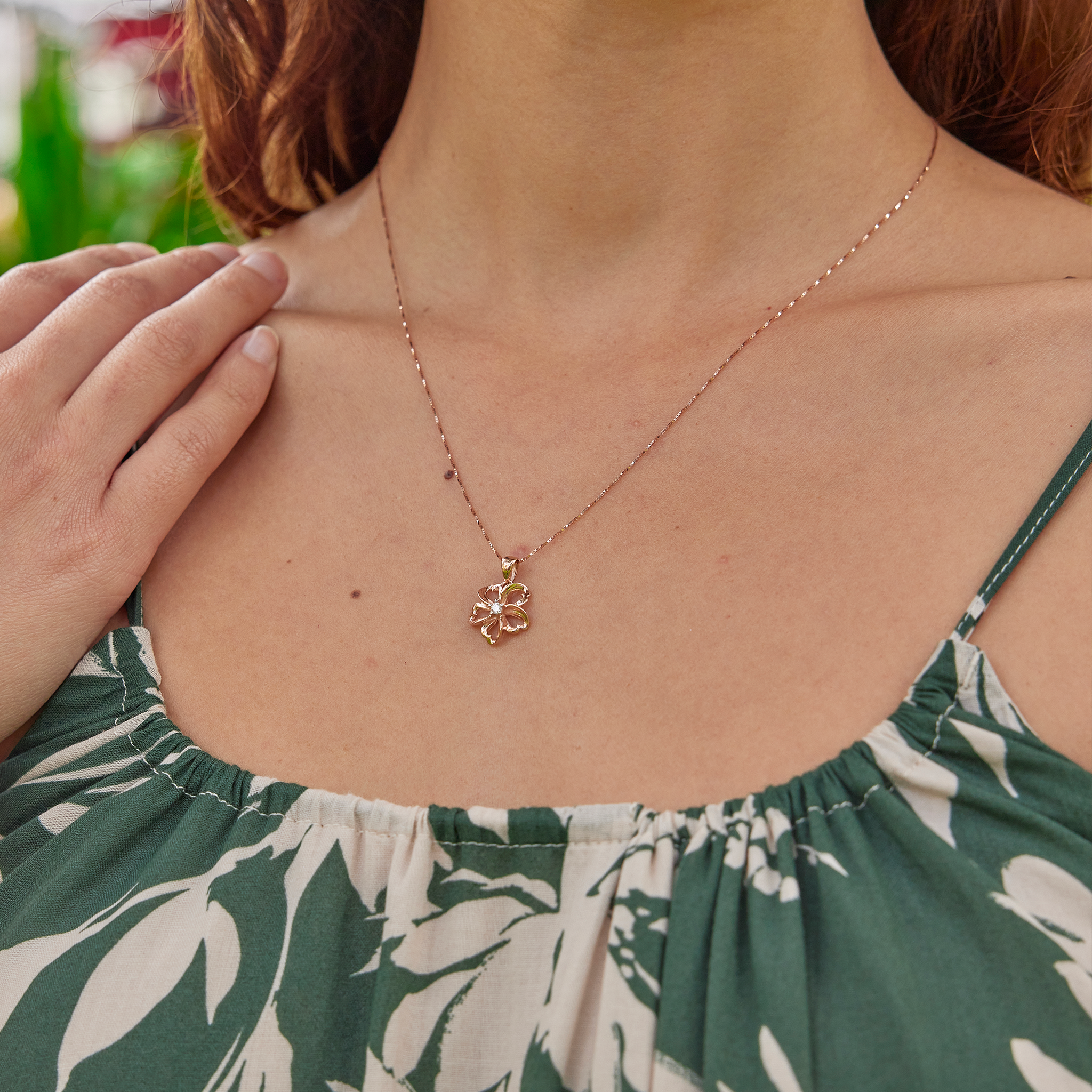 18" Plumeria-Anhänger / Halskette in Roségold mit Diamant – 14 mm