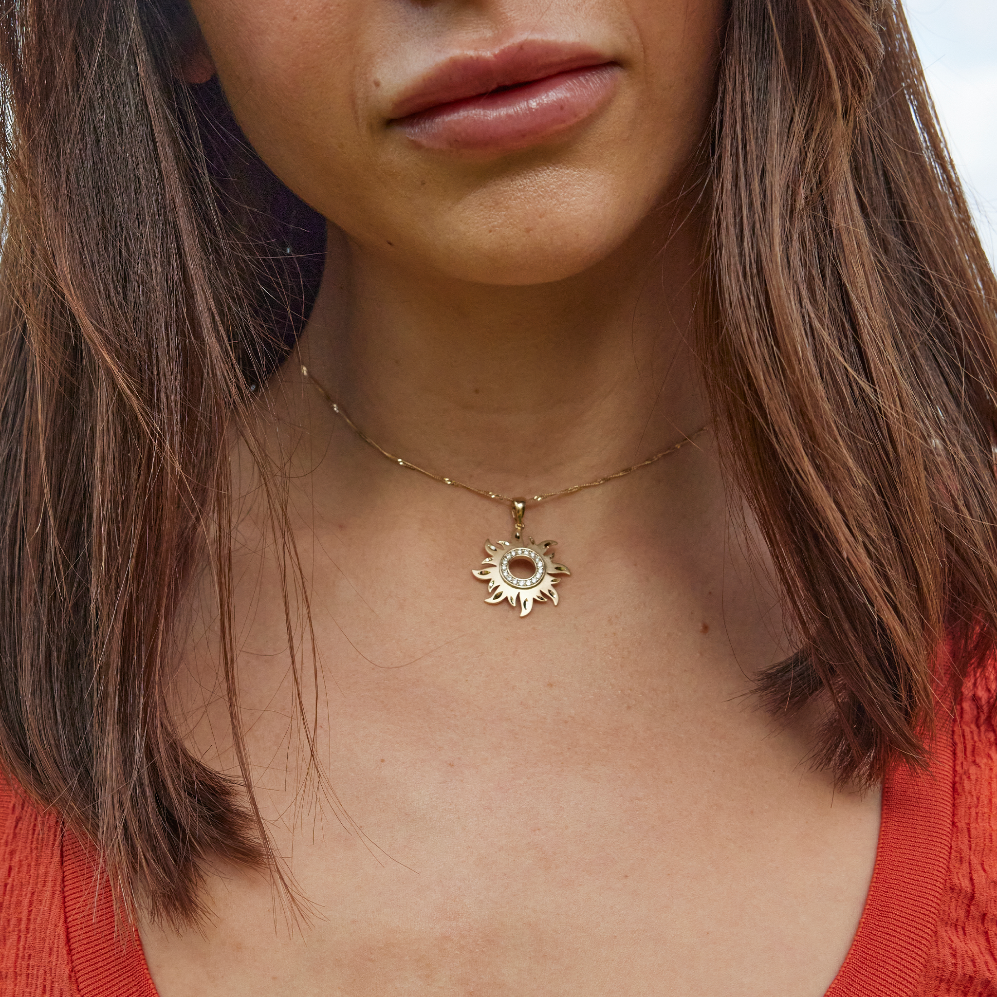 Sonnenanhänger aus Gold mit Diamanten – 24 mm