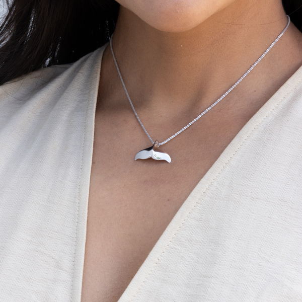 Whale Tail Pendant in White Gold - 23mm